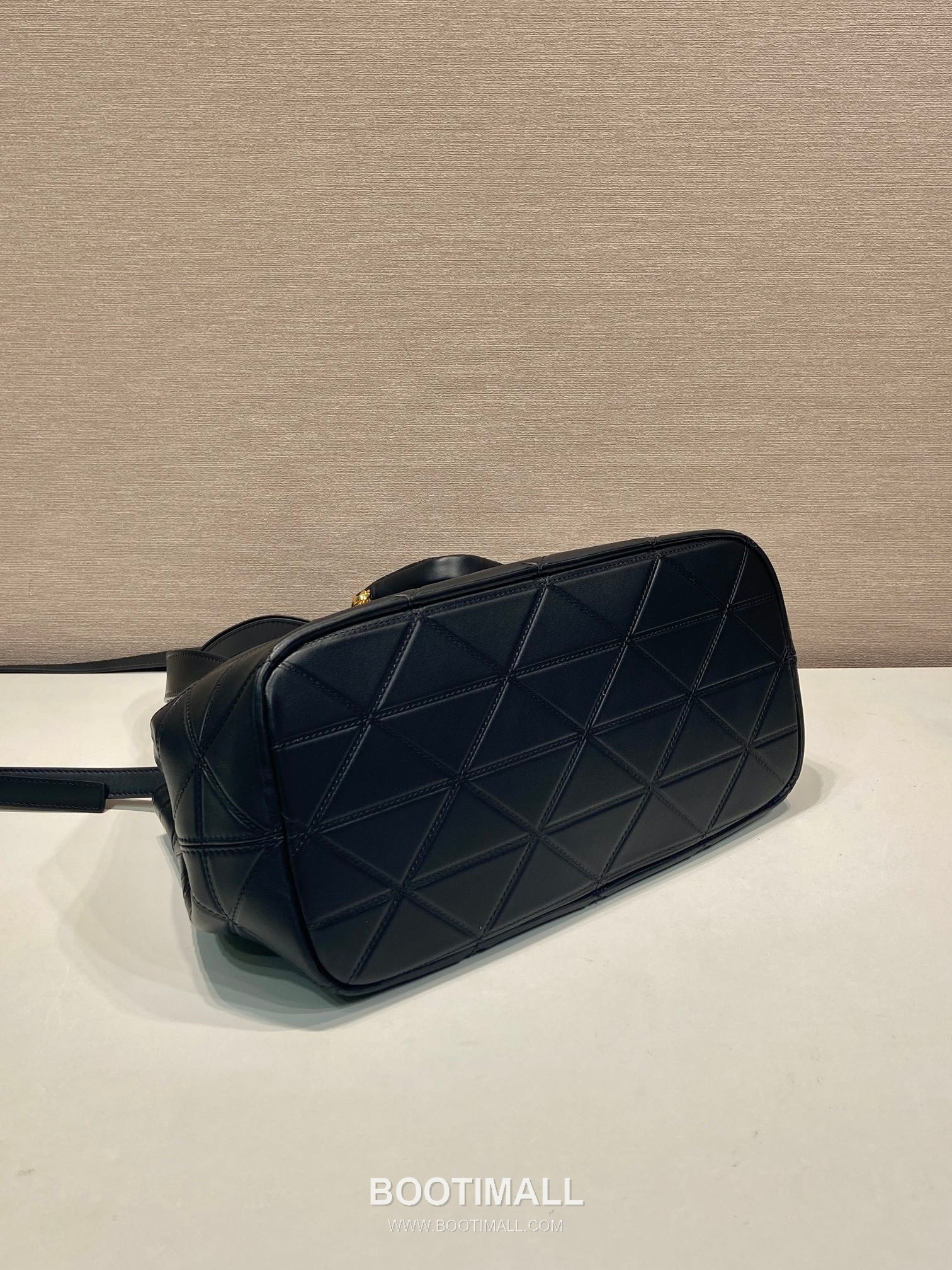 Prada Symbole Stitch Medium Leather Tote Bag 프라다 심볼 스티치 미디엄 레더 토트백 33cm 10