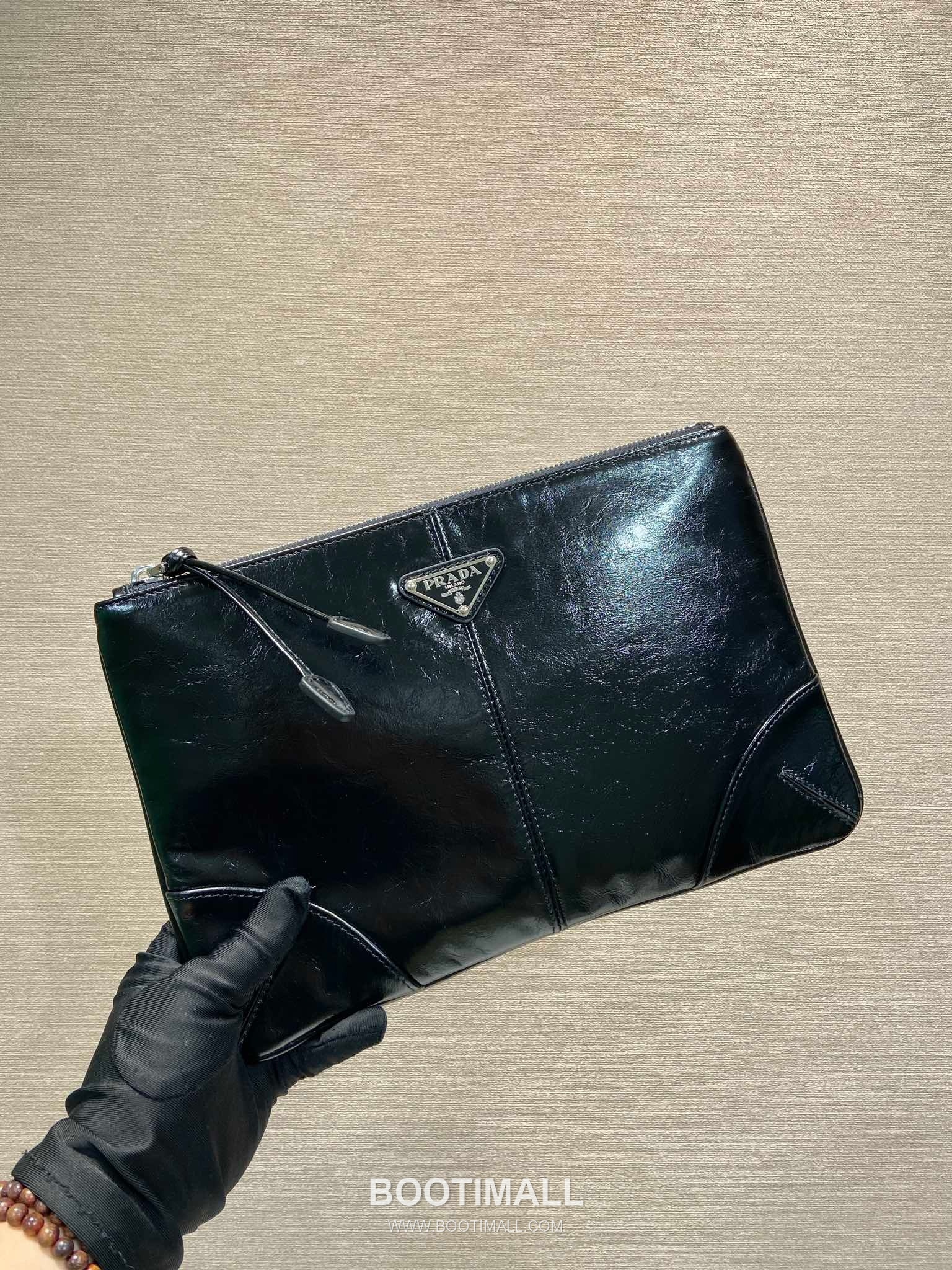 Prada Large Pouch Oiled Leather 프라다 2NH006 라지 파우치 오일드 레더 28cm 2