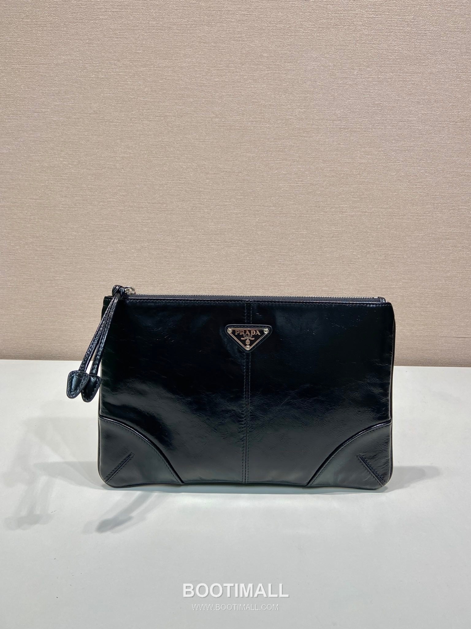 Prada Large Pouch Oiled Leather 프라다 2NH006 라지 파우치 오일드 레더 28cm 3