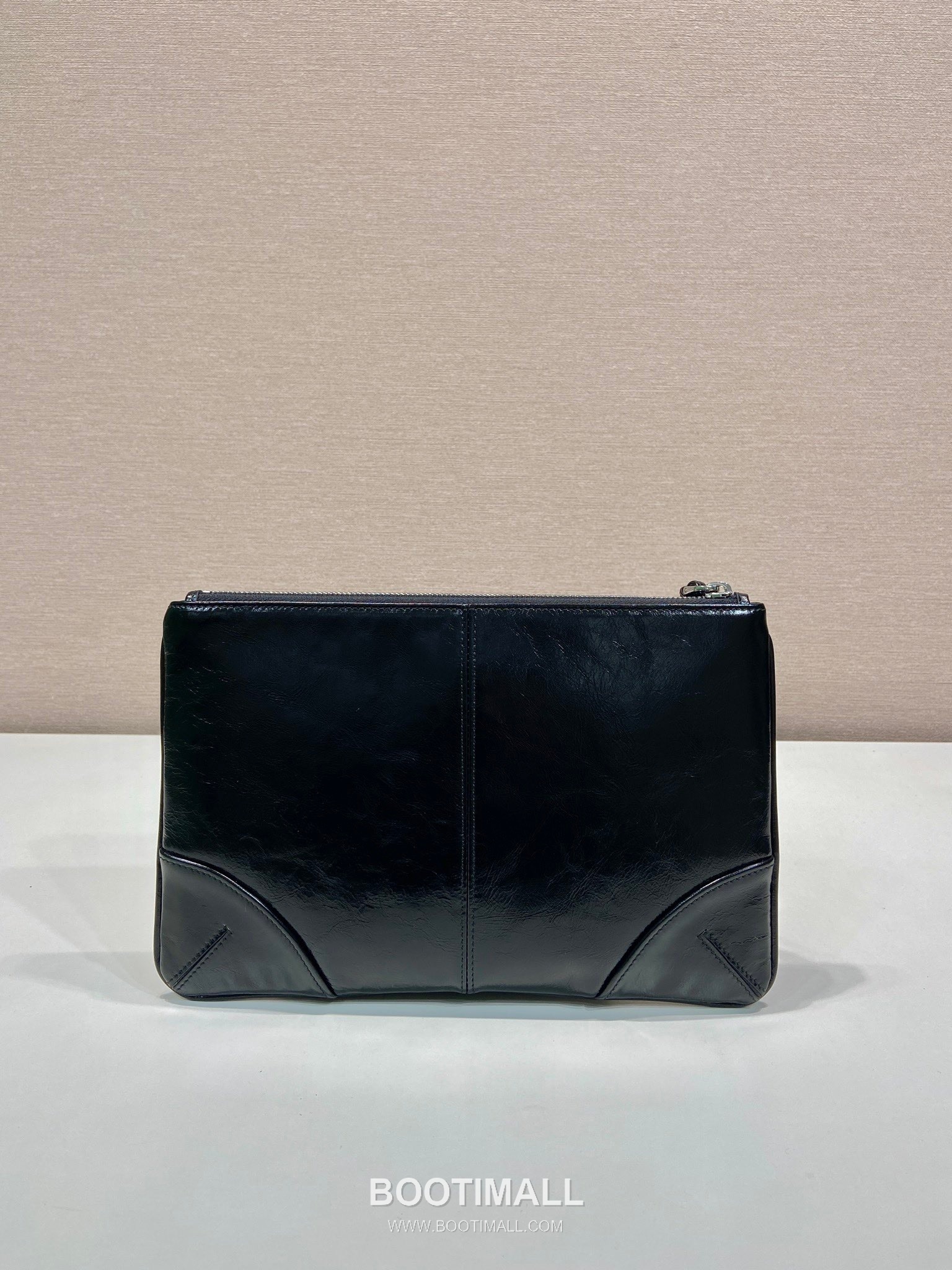 Prada Large Pouch Oiled Leather 프라다 2NH006 라지 파우치 오일드 레더 28cm 5