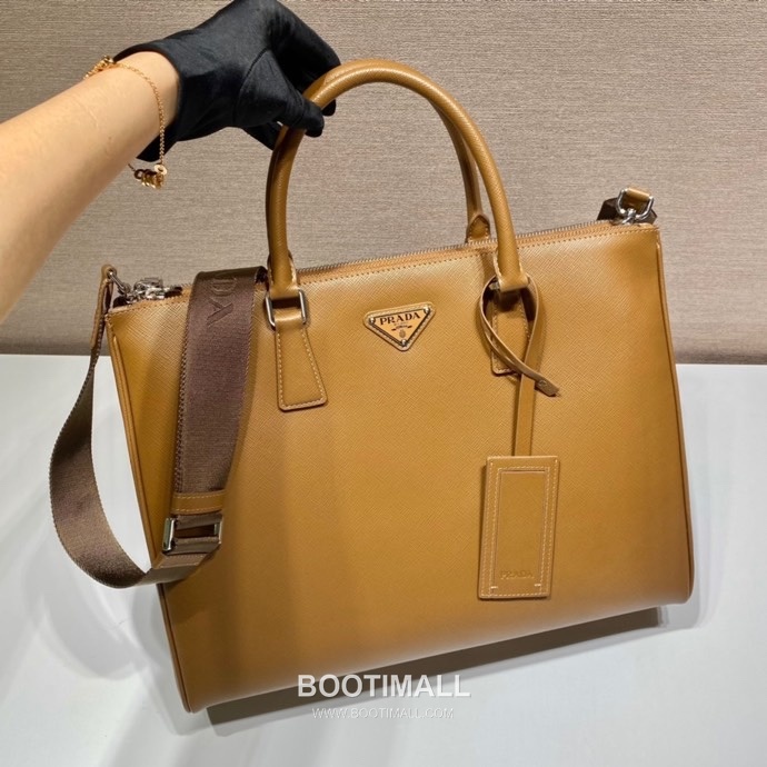 Prada Leather Tote Calfskin Leather Tote Bag 프라다 2VG061 레더 토트 송아지가죽 토트백 39cm 1