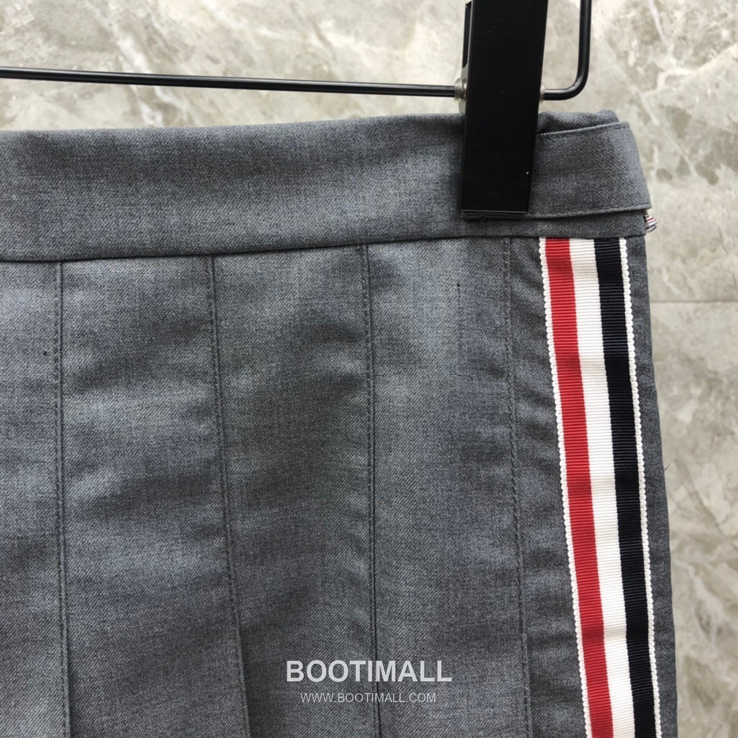 Thom Browne Side Knit Colorblock Skirt Gray 톰브라운 사이드 니트 배색 스커트 그레이 2