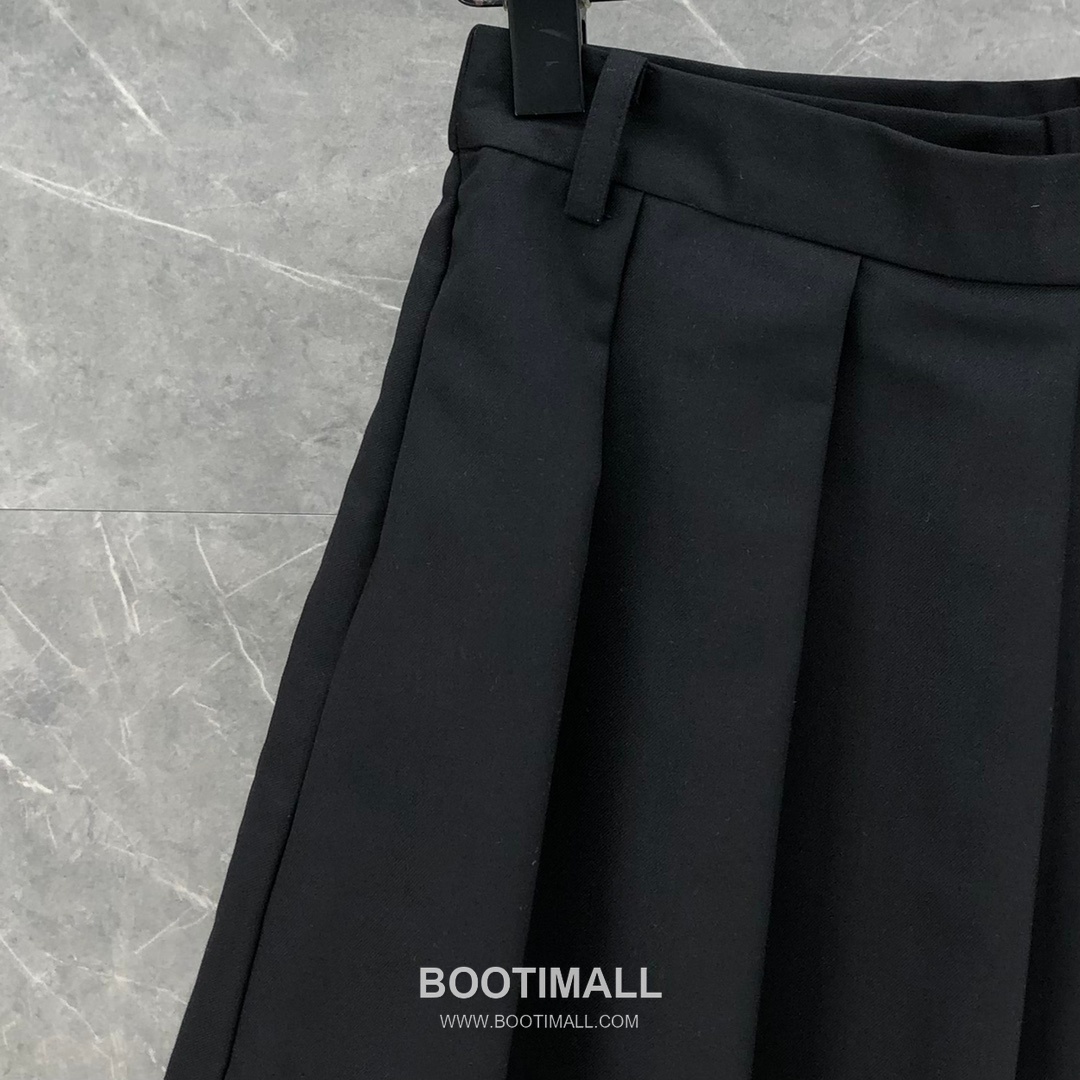 Thom Browne Pleated Skort Black Shorts 톰브라운 플리츠 스커트 팬츠 블랙 쇼츠 9