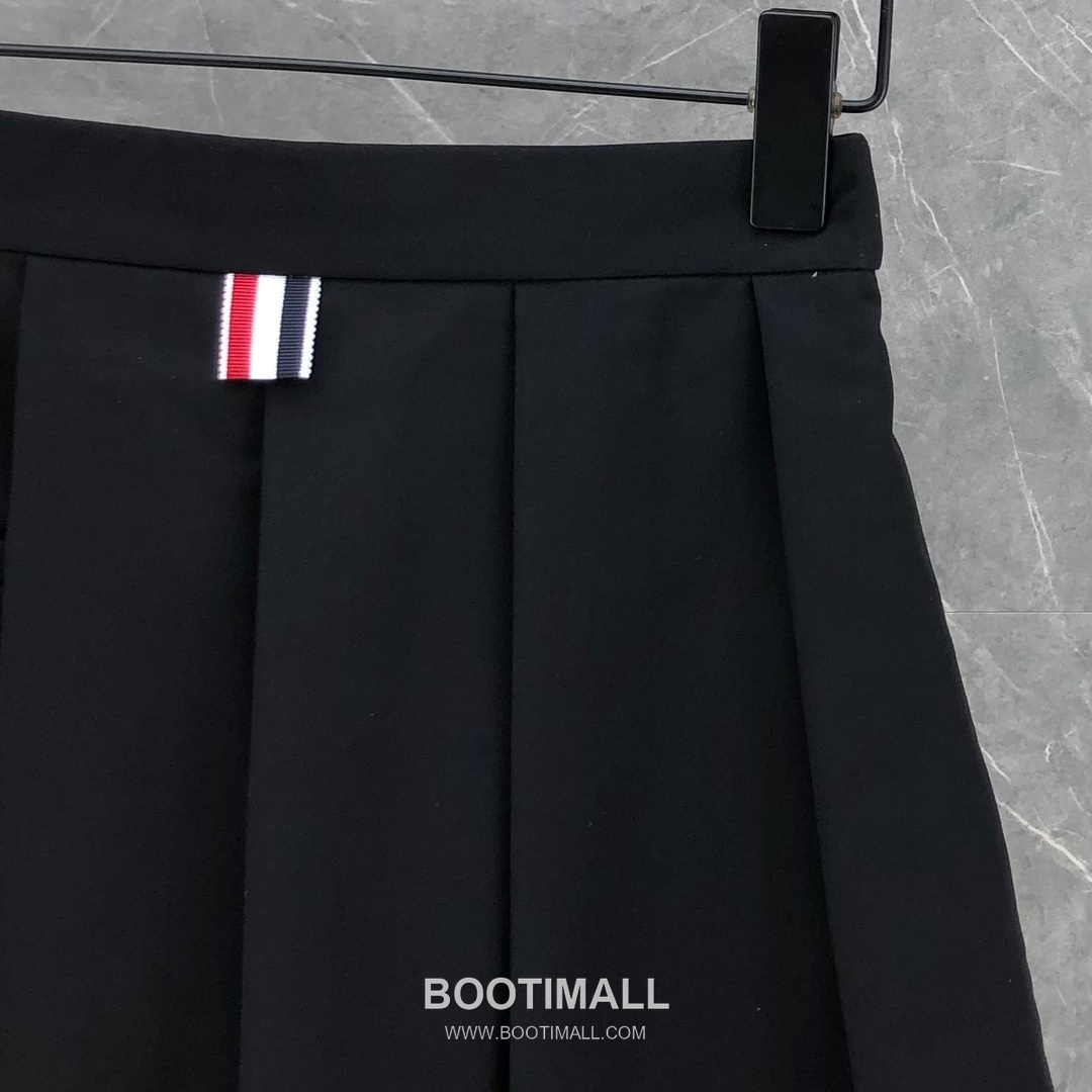 Thom Browne Pleated Skort Black Shorts 톰브라운 플리츠 스커트 팬츠 블랙 쇼츠 12