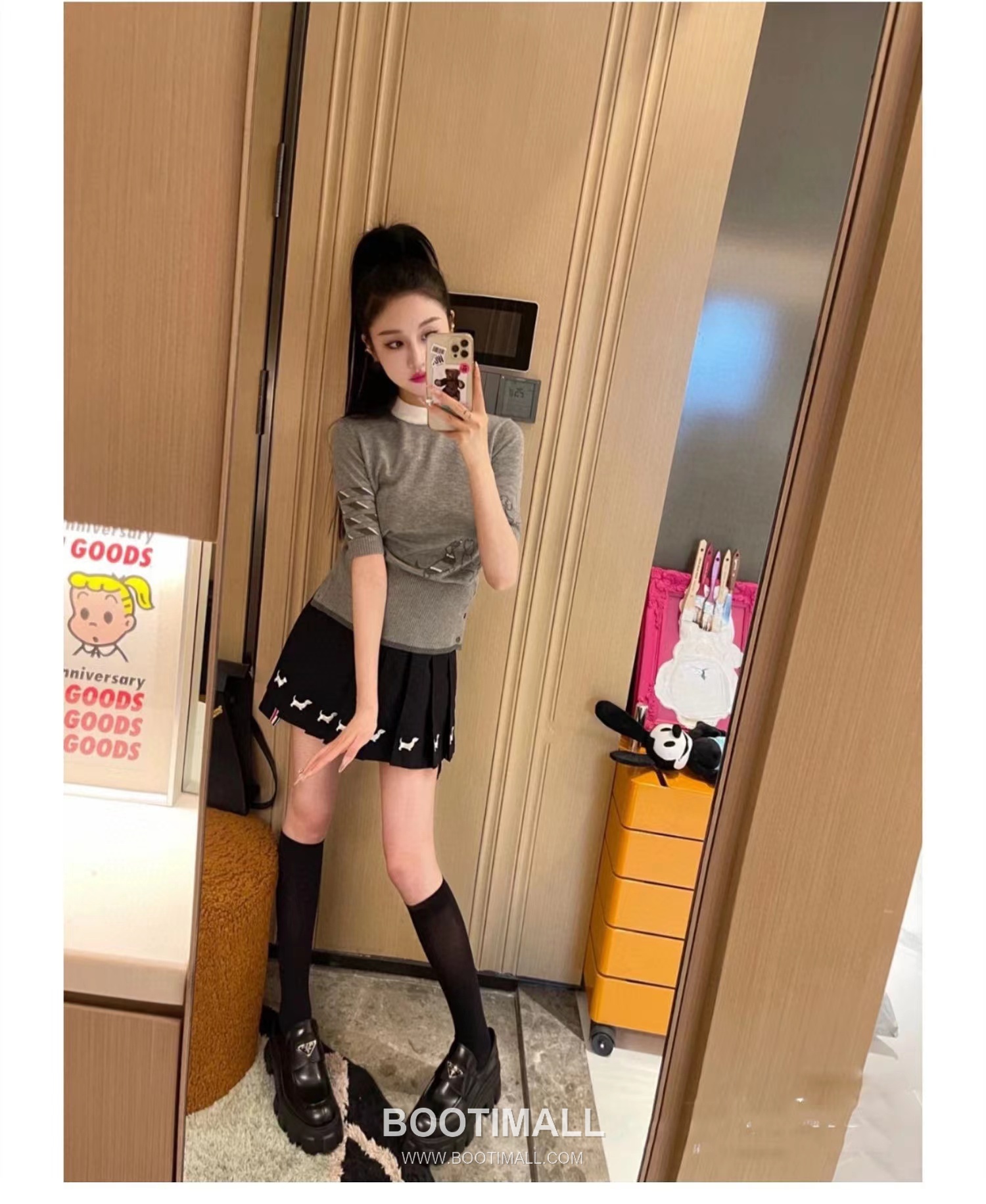 Thom Browne Dachshund Intarsia Crew Knit Tee Knitted Fabric Grey T-Shirt 톰브라운 닥스훈트 인타르시아 크루 니트 티 니트 원단 그레이 티셔츠 60cm -3 15