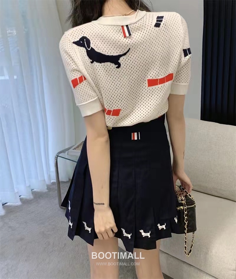 Thom Browne Dog Embroidery Pleated Skirt Grey 톰브라운 도그 자수 플리츠 스커트 그레이 3