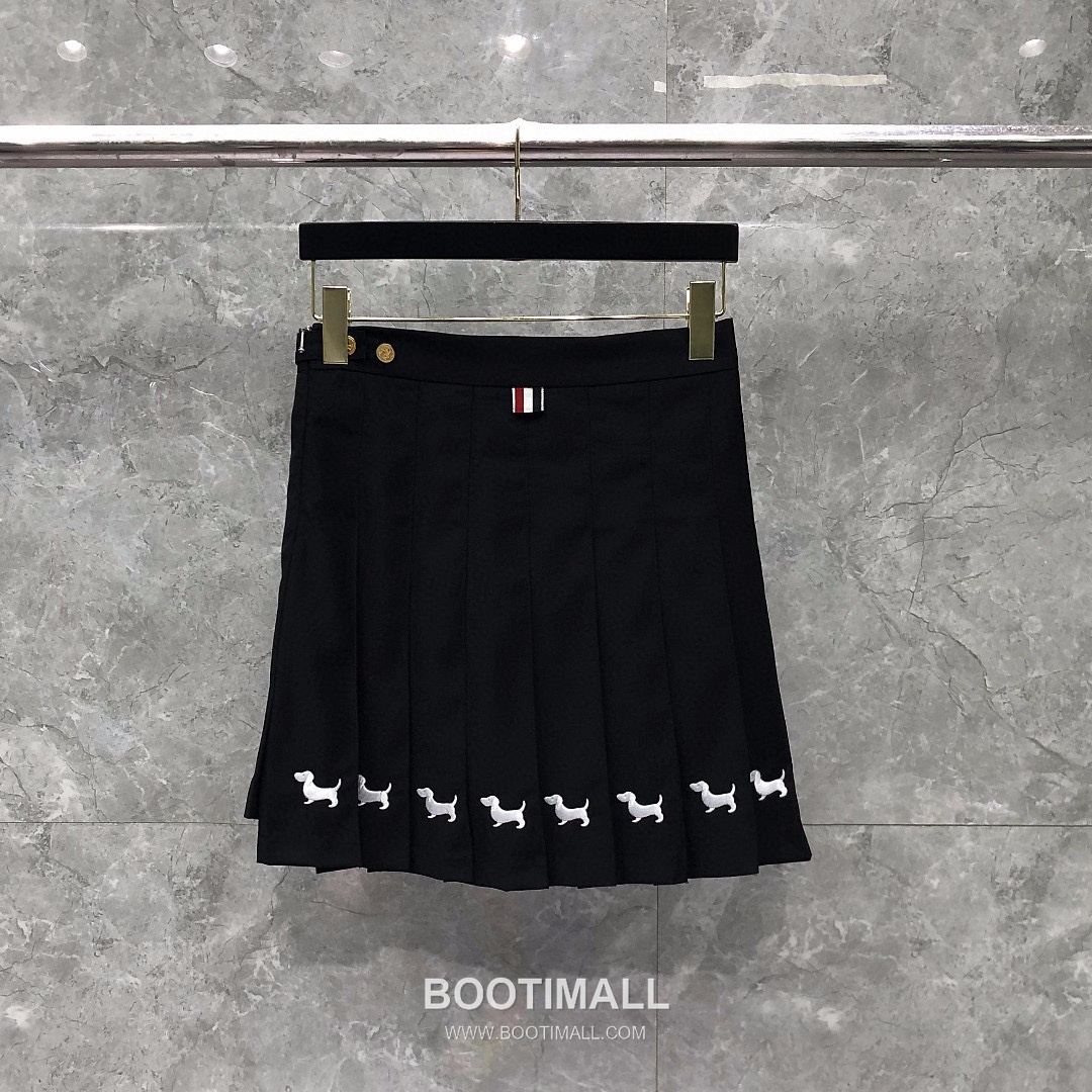 Thom Browne Dog Embroidery Pleated Skirt Grey 톰브라운 도그 자수 플리츠 스커트 그레이 8
