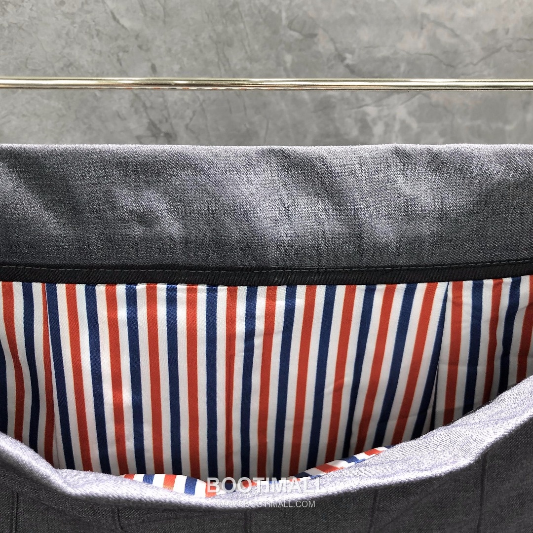 Thom Browne Dog Embroidery Pleated Skirt Grey 톰브라운 도그 자수 플리츠 스커트 그레이 8