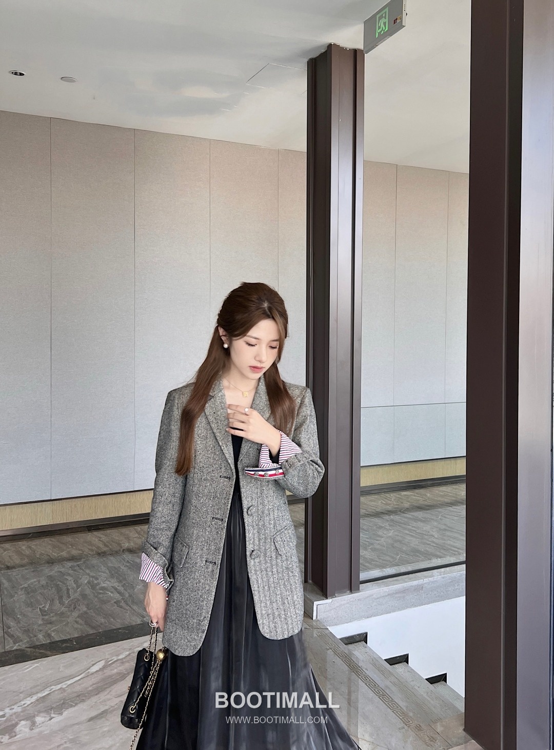 Thom Browne Back Vent Herringbone Blazer Grey 톰브라운 백벤트 헤링본 블레이저 그레이 5