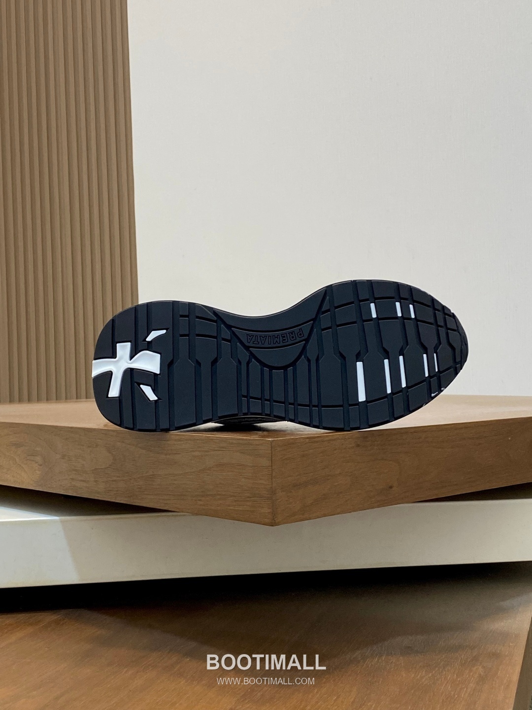 Prada Suede Panel Trainer Suede Leather Nylon Blue Sneakers 프라다 스웨이드 패널 트레이너 스웨이드 레더 나일론 블루 스니커즈 10