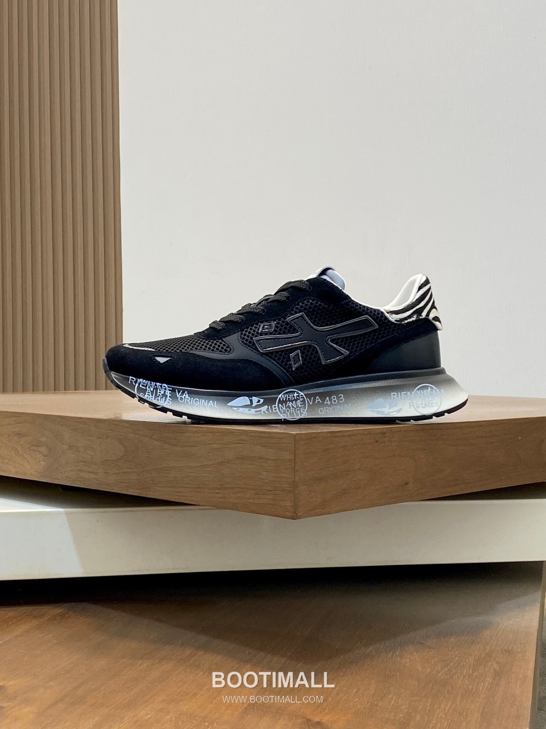 Prada Suede Panel Trainer Suede Leather Nylon Blue Sneakers 프라다 스웨이드 패널 트레이너 스웨이드 레더 나일론 블루 스니커즈 3