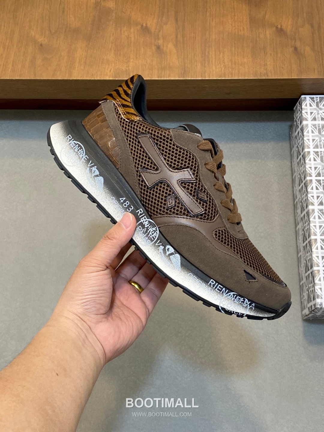 Prada Suede Panel Trainer Suede Leather Nylon Blue Sneakers 프라다 스웨이드 패널 트레이너 스웨이드 레더 나일론 블루 스니커즈 5