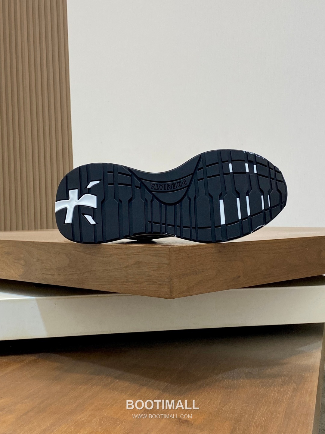 Prada Suede Panel Trainer Suede Leather Nylon Blue Sneakers 프라다 스웨이드 패널 트레이너 스웨이드 레더 나일론 블루 스니커즈 10