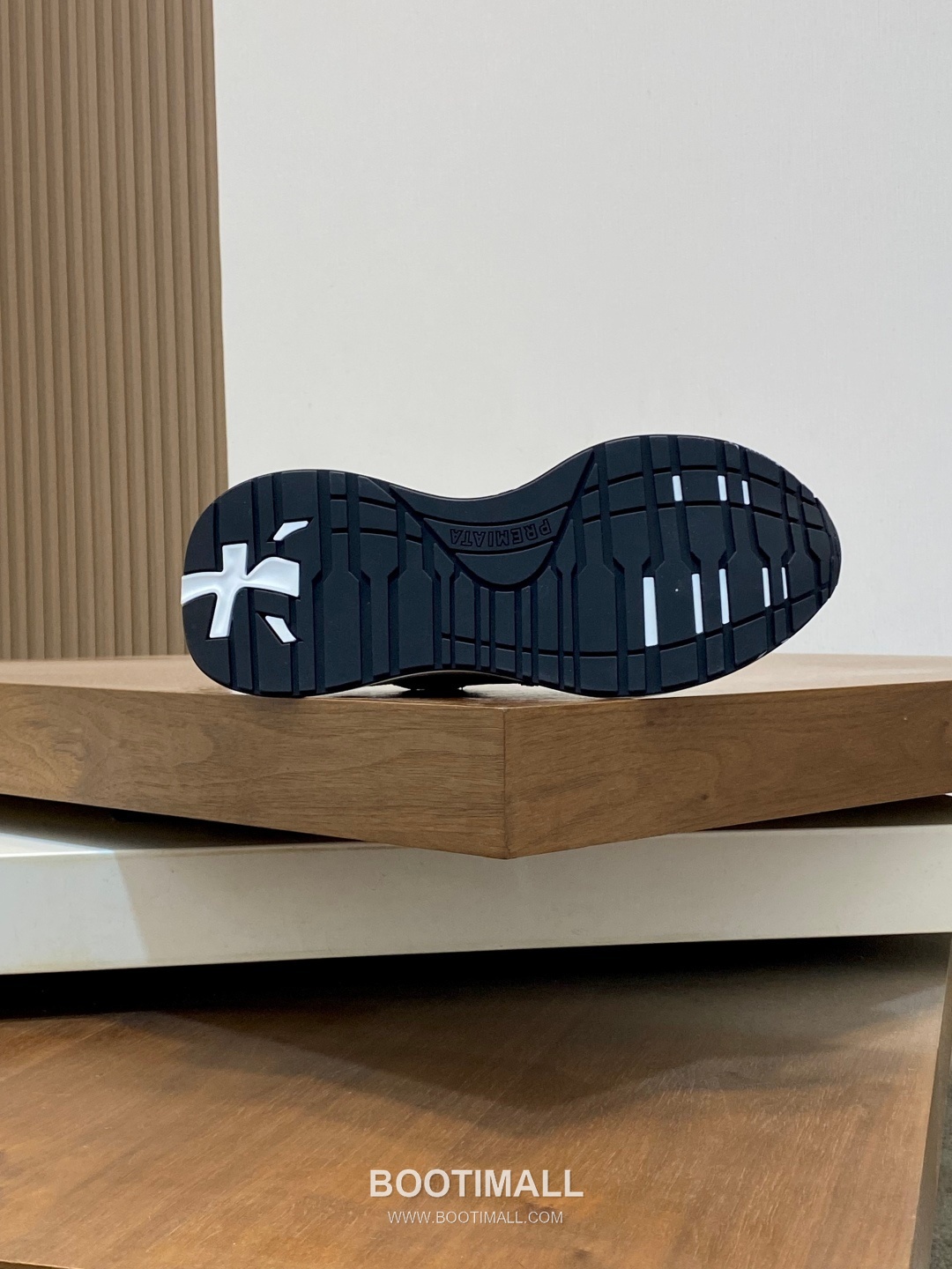 Prada Suede Panel Trainer Suede Leather Nylon Blue Sneakers 프라다 스웨이드 패널 트레이너 스웨이드 레더 나일론 블루 스니커즈 10