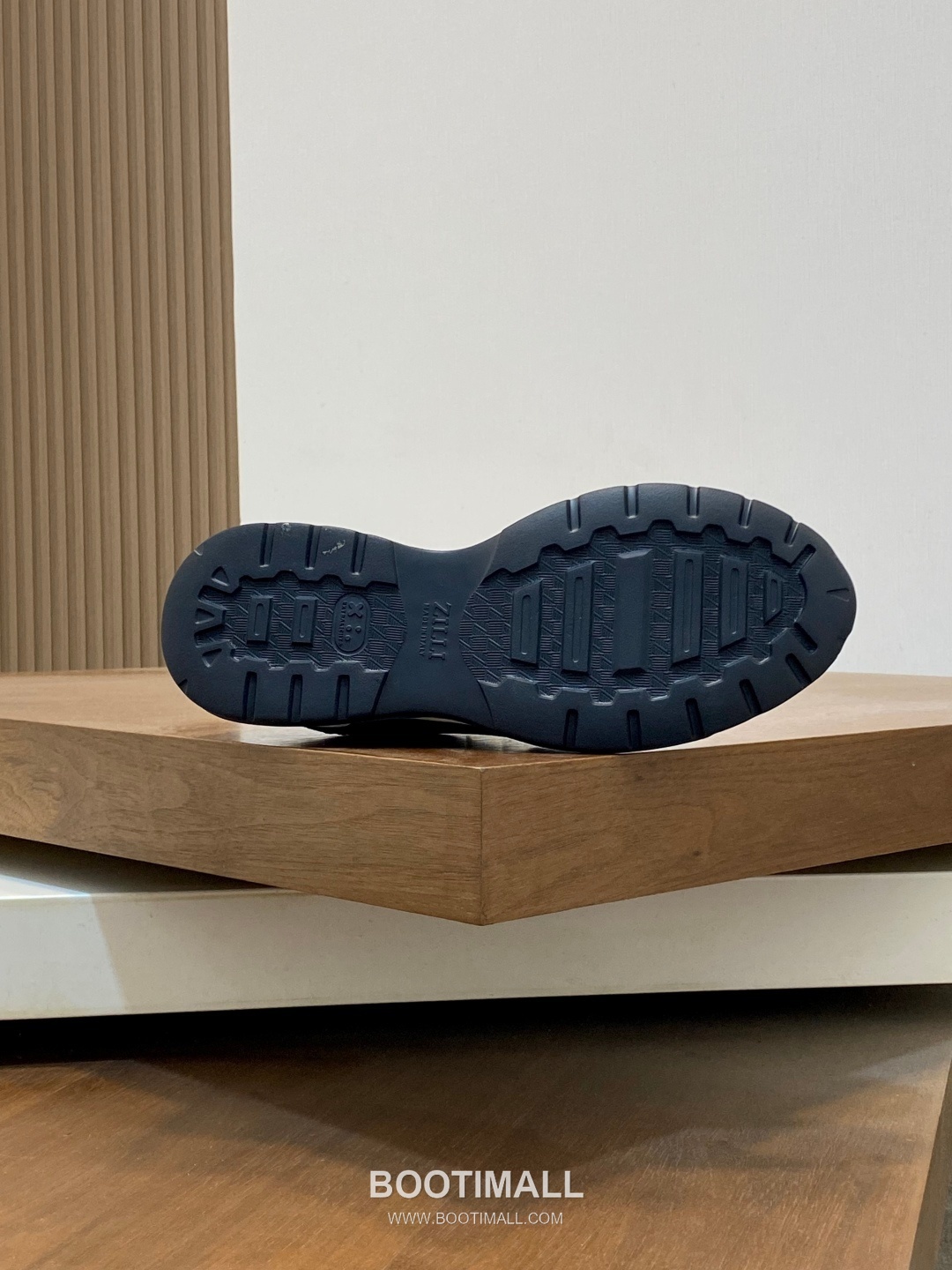 ZILLI Stitch Detail Grain Calf Leather Sneaker 질리 스티치 디테일 그레인 카프 레더 스니커즈 10