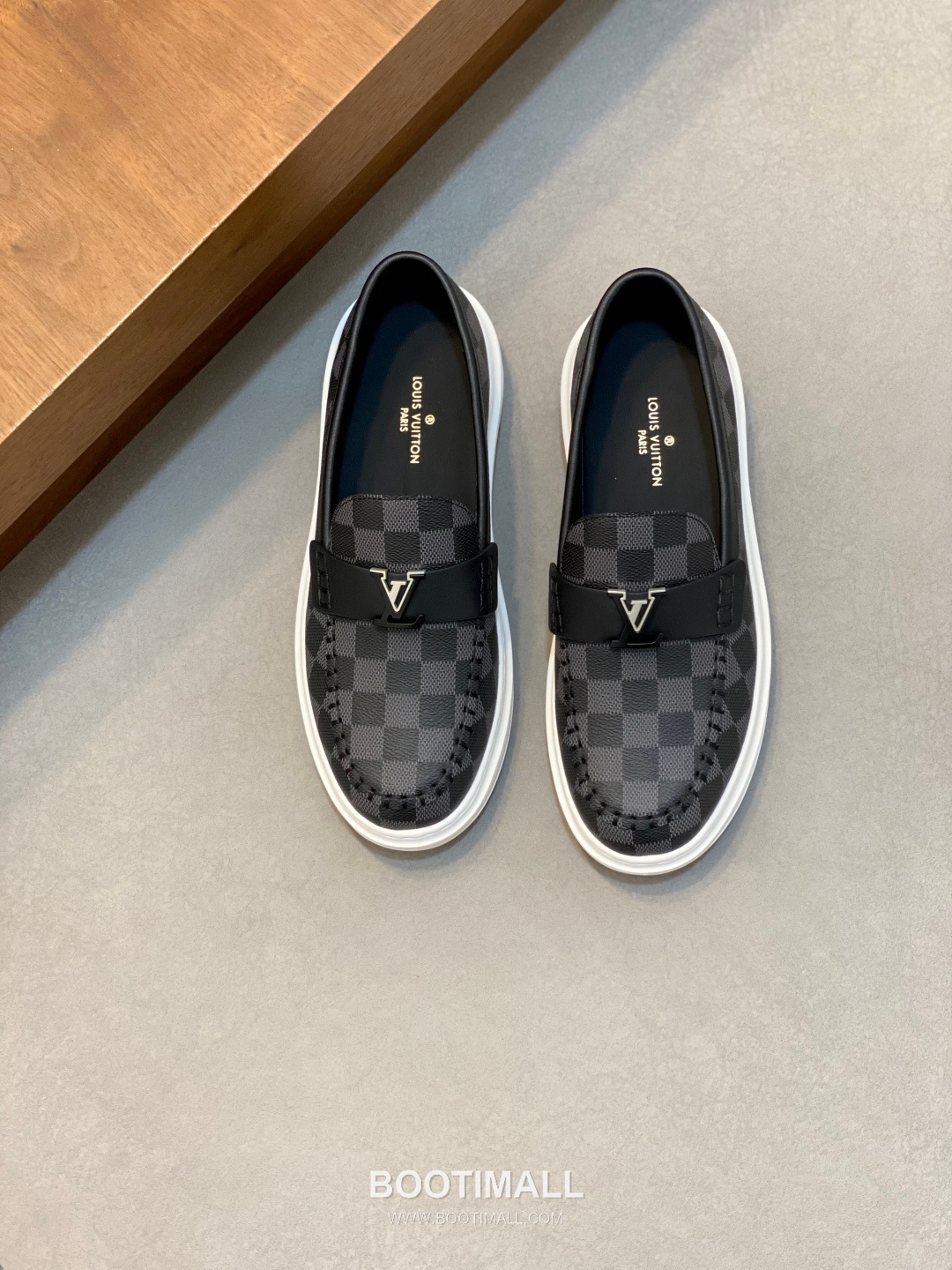 Louis Vuitton Monogram Leather Casual Derby Calfskin Leather Black Derby Shoes 루이비통 모노그램 레더 캐주얼 더비 송아지가죽 블랙 더비 슈즈 2