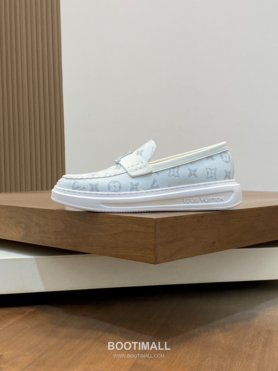 Louis Vuitton Monogram Leather Casual Derby Calfskin Leather Black Derby Shoes 루이비통 모노그램 레더 캐주얼 더비 송아지가죽 블랙 더비 슈즈 3