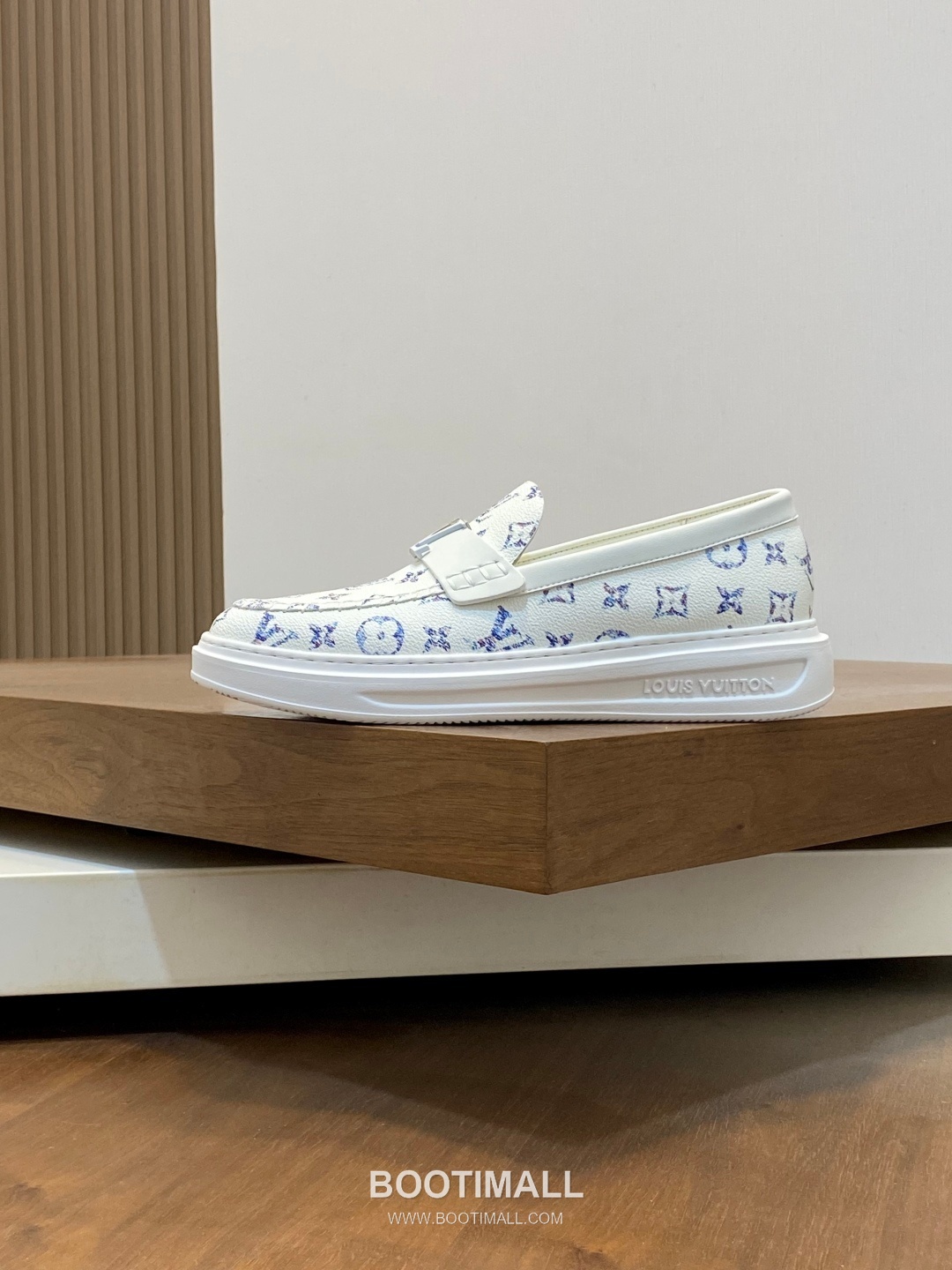 Louis Vuitton Monogram Leather Casual Derby Calfskin Leather Black Derby Shoes 루이비통 모노그램 레더 캐주얼 더비 송아지가죽 블랙 더비 슈즈 3