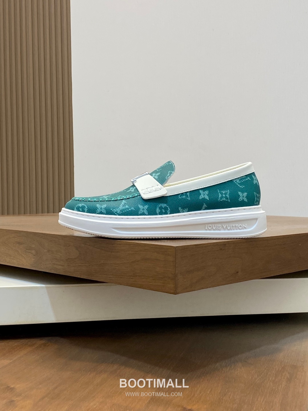 Louis Vuitton Monogram Leather Casual Derby Calfskin Leather Black Derby Shoes 루이비통 모노그램 레더 캐주얼 더비 송아지가죽 블랙 더비 슈즈 2