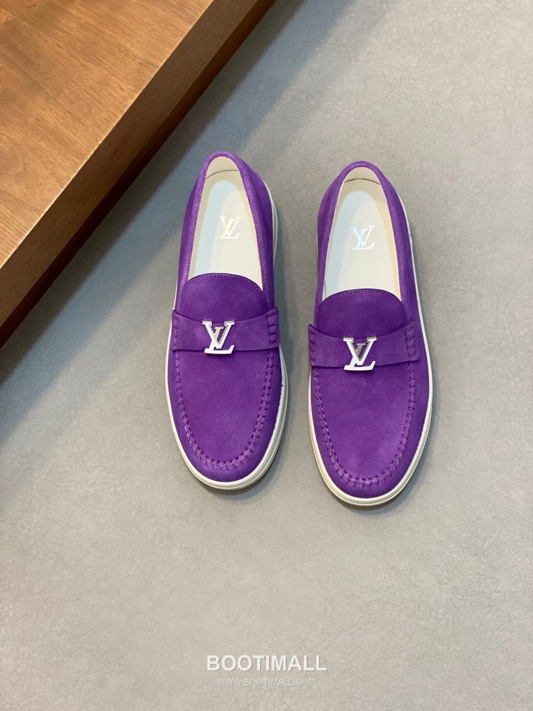 Louis Vuitton Monogram Suede Casual Loafer Calfskin Suede Purple 루이비통 모노그램 스웨이드 캐주얼 로퍼 송아지 스웨이드 퍼플 2