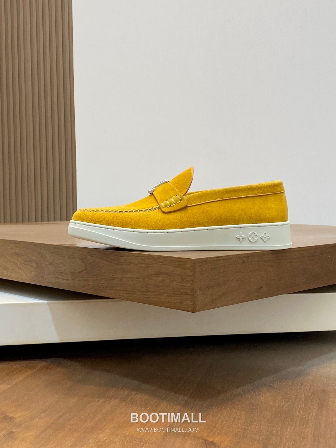 Louis Vuitton Monogram Suede Casual Loafer Calfskin Suede Purple 루이비통 모노그램 스웨이드 캐주얼 로퍼 송아지 스웨이드 퍼플 3