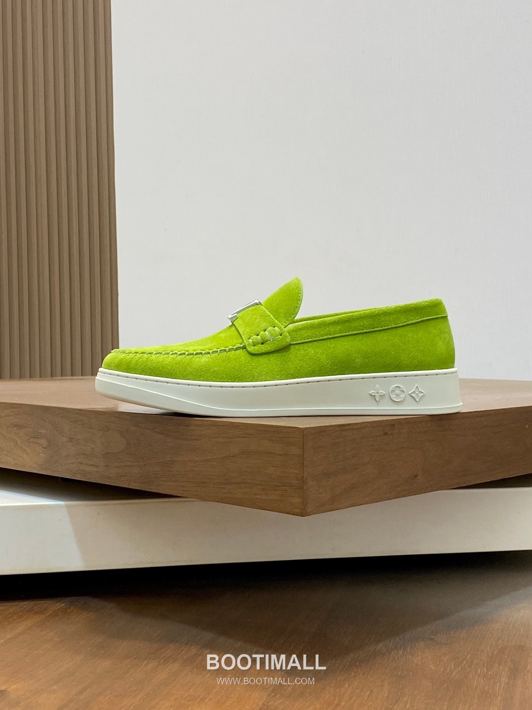 Louis Vuitton Monogram Suede Casual Loafer Calfskin Suede Purple 루이비통 모노그램 스웨이드 캐주얼 로퍼 송아지 스웨이드 퍼플 3