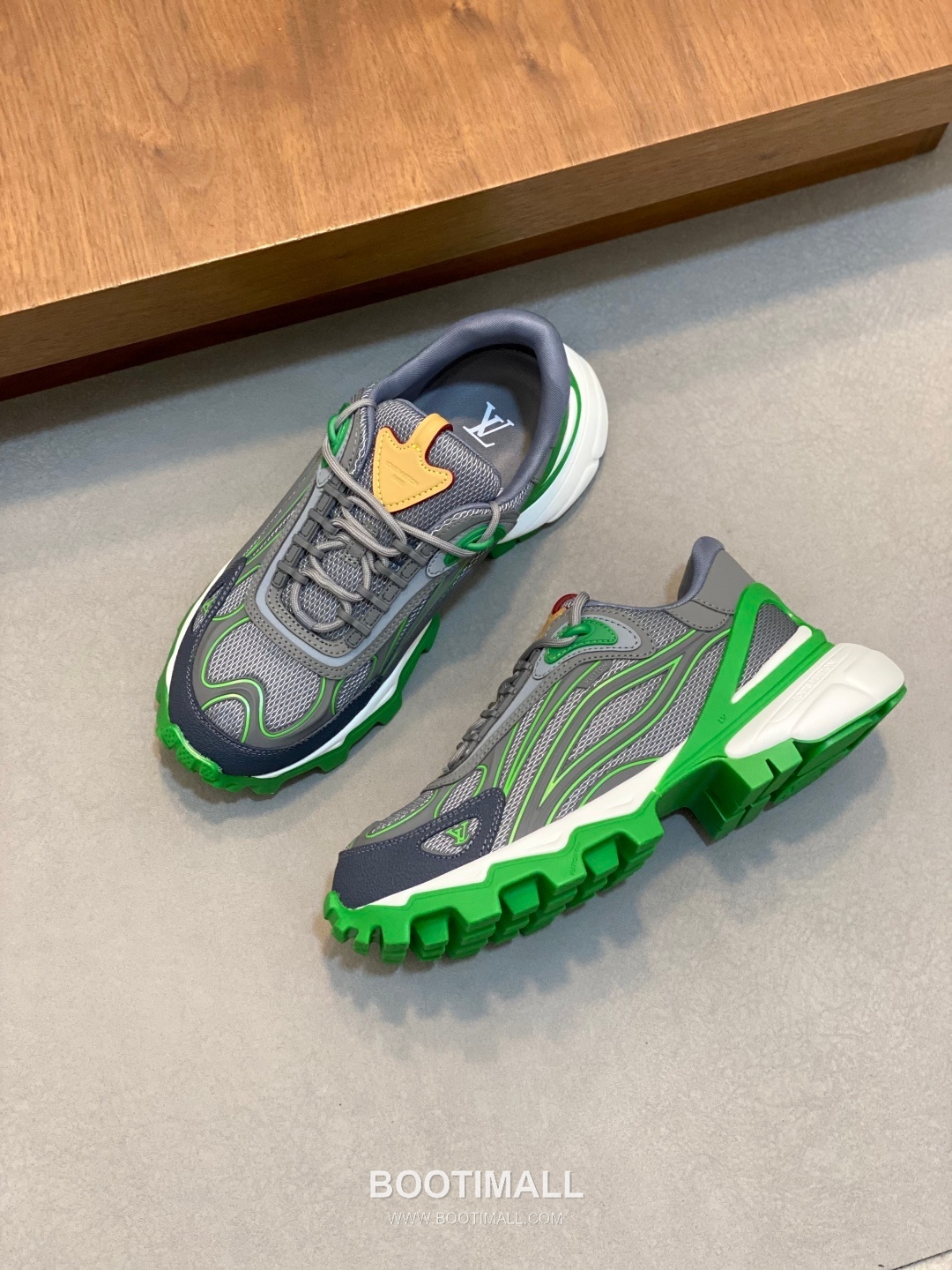 Louis Vuitton Nappa Mesh Trail Sneaker Nappa Calfskin Mesh Canvas Grey Sneakers 루이비통 나파 메쉬 트레일 스니커즈 나파 송아지 가죽 메쉬 캔버스 그레이 6