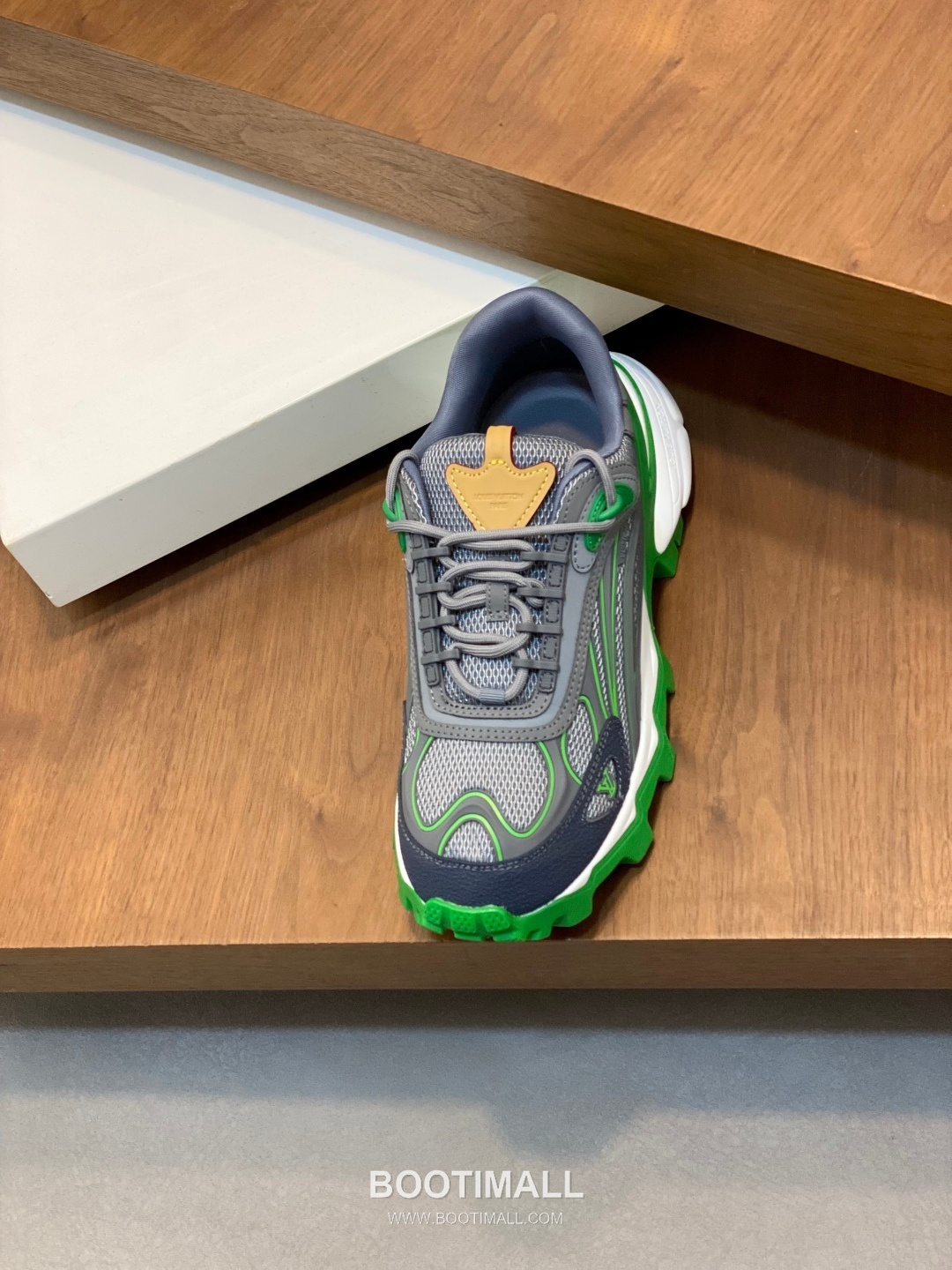 Louis Vuitton Nappa Mesh Trail Sneaker Nappa Calfskin Mesh Canvas Grey Sneakers 루이비통 나파 메쉬 트레일 스니커즈 나파 송아지 가죽 메쉬 캔버스 그레이 7