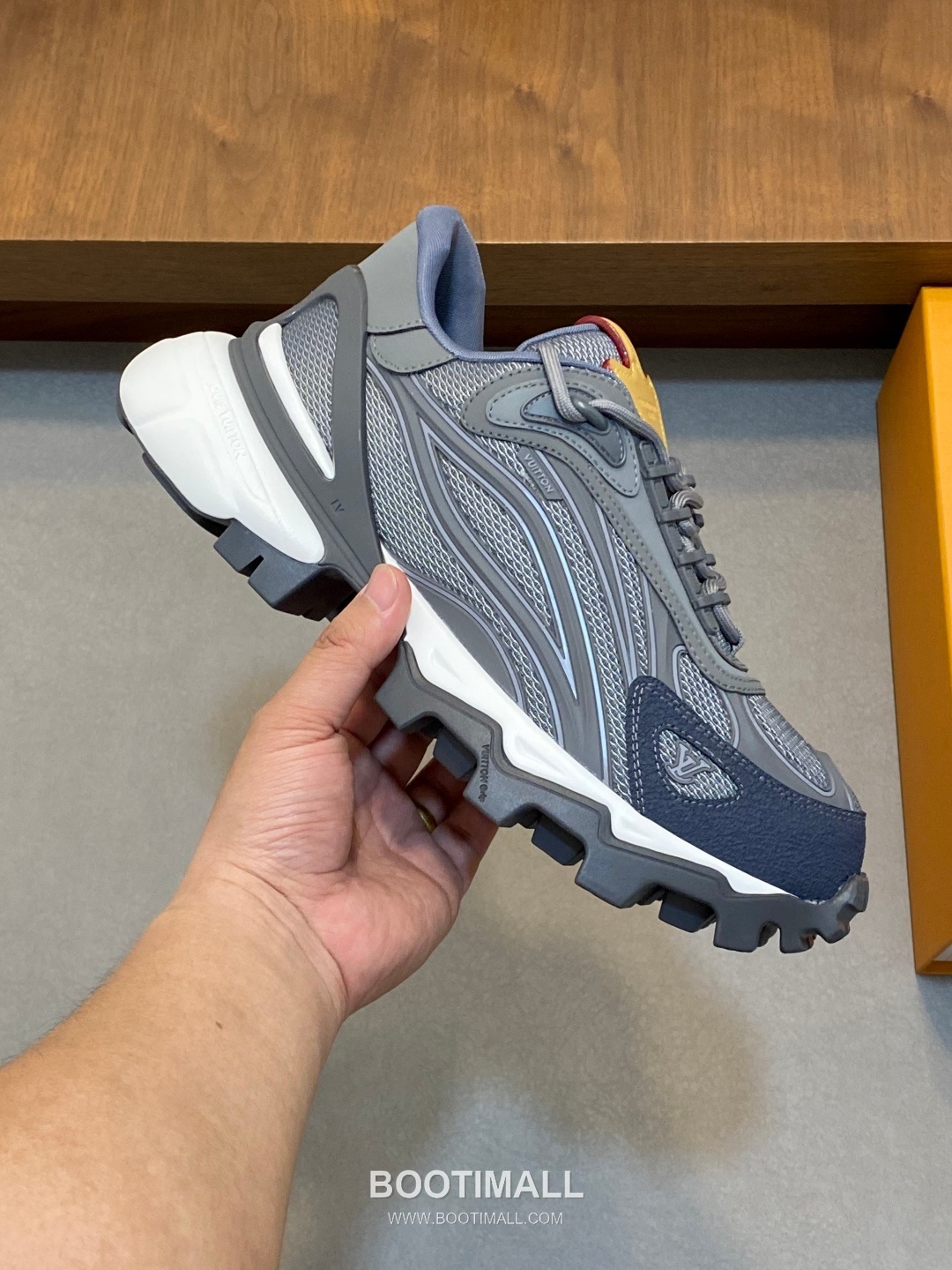 Louis Vuitton Nappa Mesh Trail Sneaker Nappa Calfskin Mesh Canvas Grey Sneakers 루이비통 나파 메쉬 트레일 스니커즈 나파 송아지 가죽 메쉬 캔버스 그레이 5