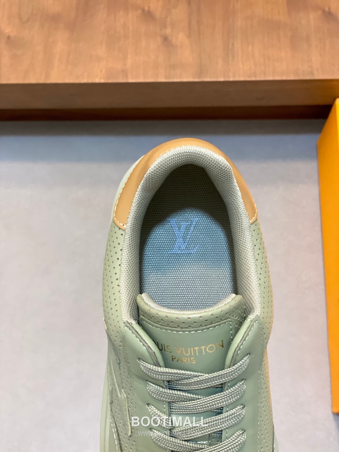 Louis Vuitton Monogram Perforated Low Sneaker Calfskin Leather Green Sneakers 루이비통 모노그램 펀칭 로우 스니커즈 송아지가죽 그린 8