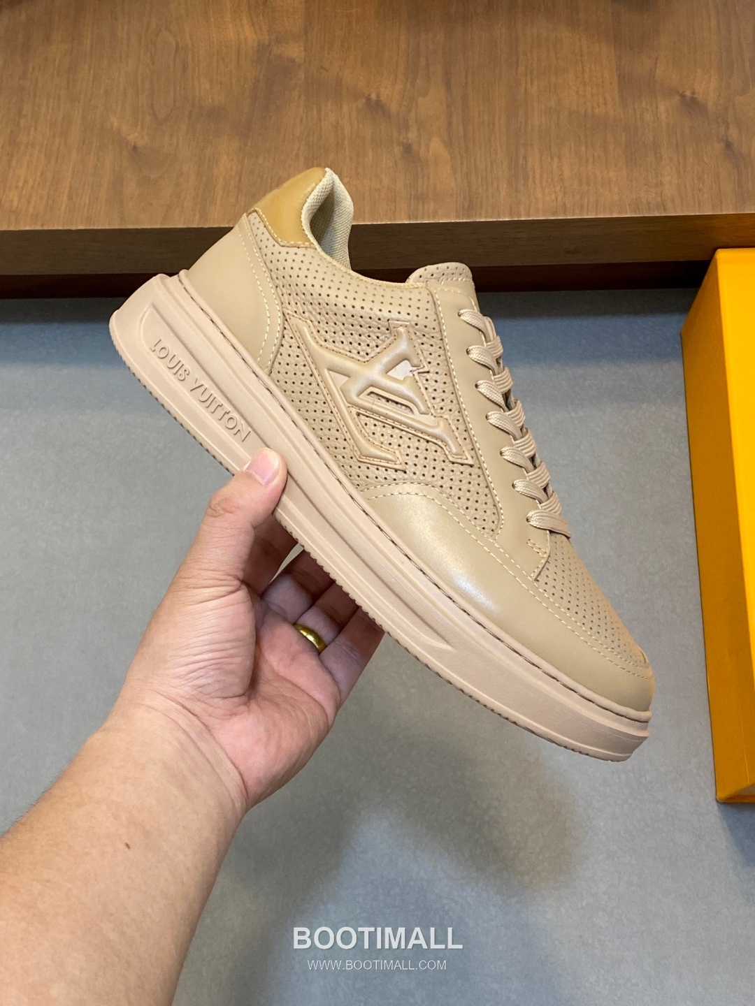 Louis Vuitton Monogram Perforated Low Sneaker Calfskin Leather Green Sneakers 루이비통 모노그램 펀칭 로우 스니커즈 송아지가죽 그린 5