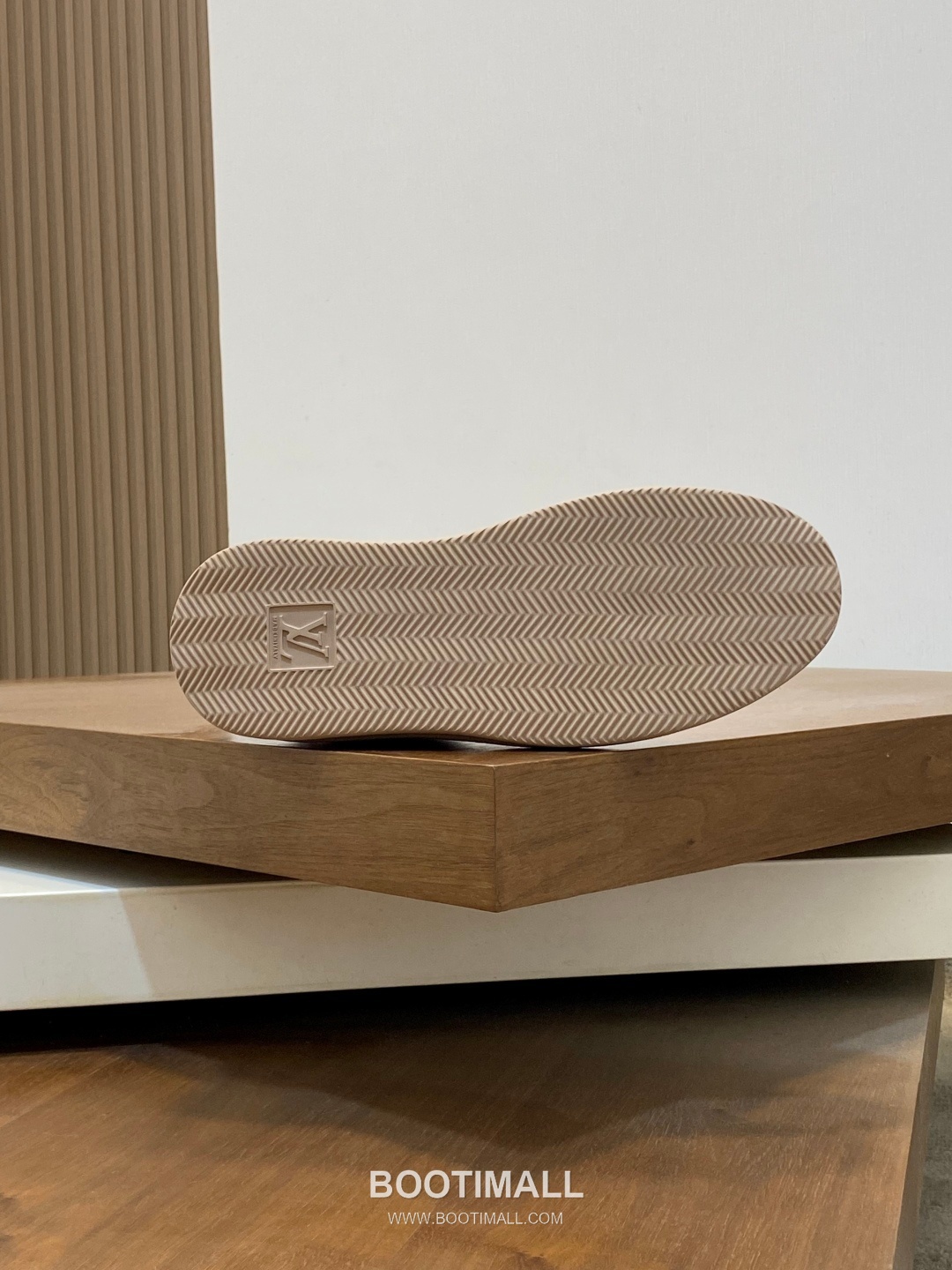 Louis Vuitton Monogram Perforated Low Sneaker Calfskin Leather Green Sneakers 루이비통 모노그램 펀칭 로우 스니커즈 송아지가죽 그린 10