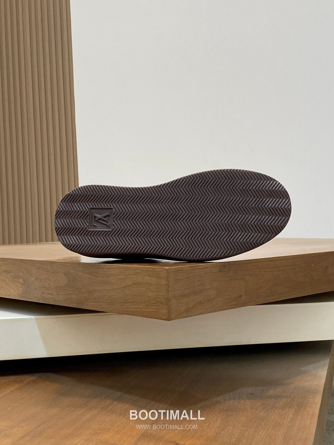 Louis Vuitton Monogram Perforated Low Sneaker Calfskin Leather Green Sneakers 루이비통 모노그램 펀칭 로우 스니커즈 송아지가죽 그린 10