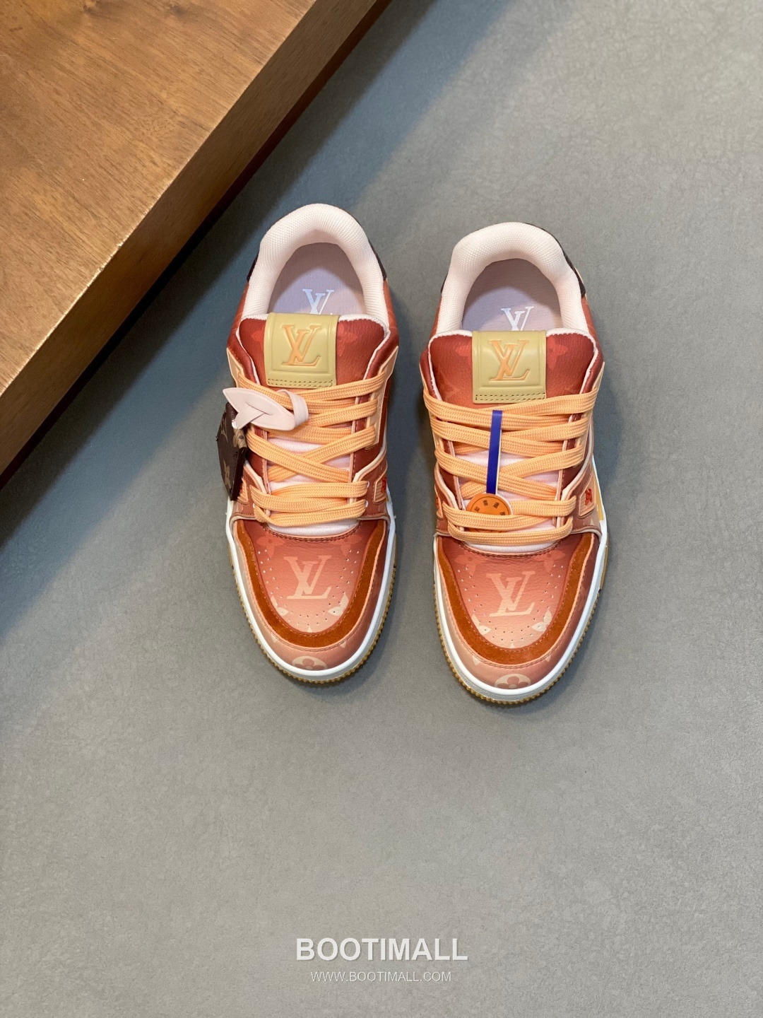 Louis Vuitton LV Trainer Monogram Low Sneaker Calfskin Leather Orange Sneakers 루이비통 LV 트레이너 모노그램 로우 스니커즈 송아지가죽 오렌지 2