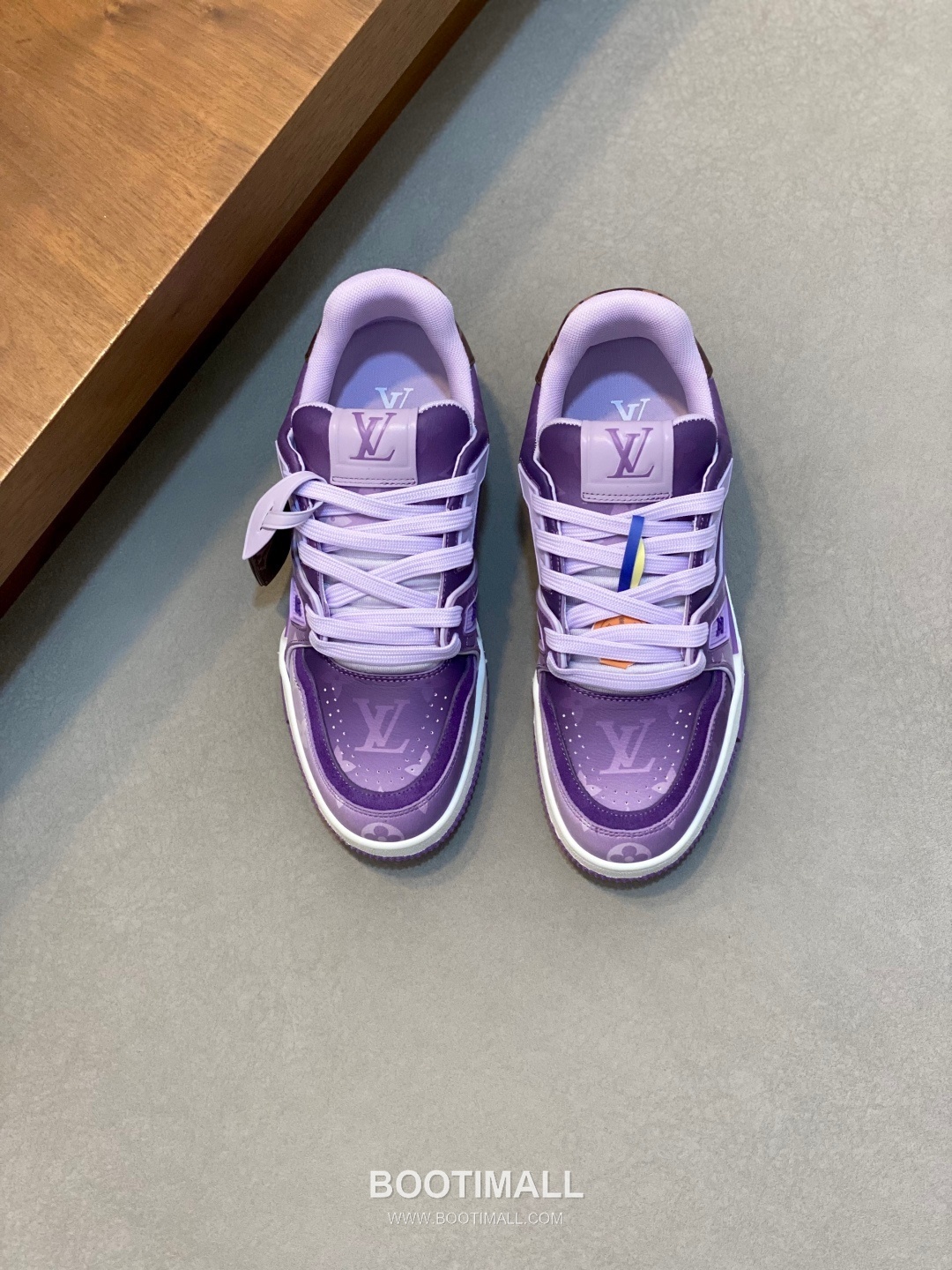 Louis Vuitton LV Trainer Monogram Low Sneaker Calfskin Leather Orange Sneakers 루이비통 LV 트레이너 모노그램 로우 스니커즈 송아지가죽 오렌지 2