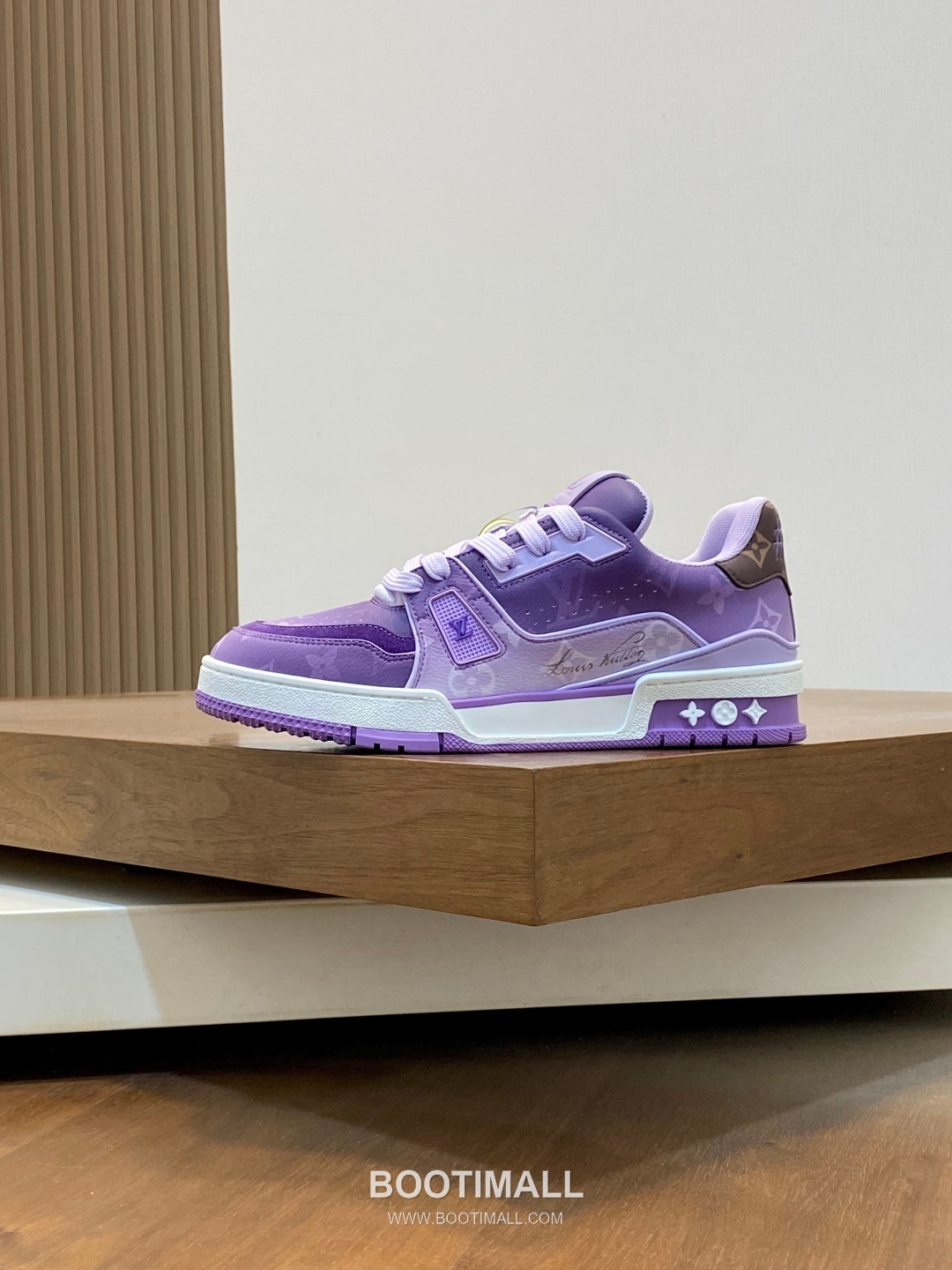 Louis Vuitton LV Trainer Monogram Low Sneaker Calfskin Leather Orange Sneakers 루이비통 LV 트레이너 모노그램 로우 스니커즈 송아지가죽 오렌지 3