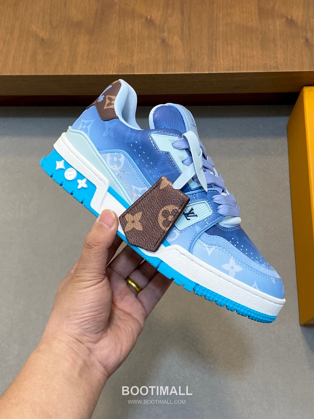 Louis Vuitton LV Trainer Monogram Low Sneaker Calfskin Leather Orange Sneakers 루이비통 LV 트레이너 모노그램 로우 스니커즈 송아지가죽 오렌지 5