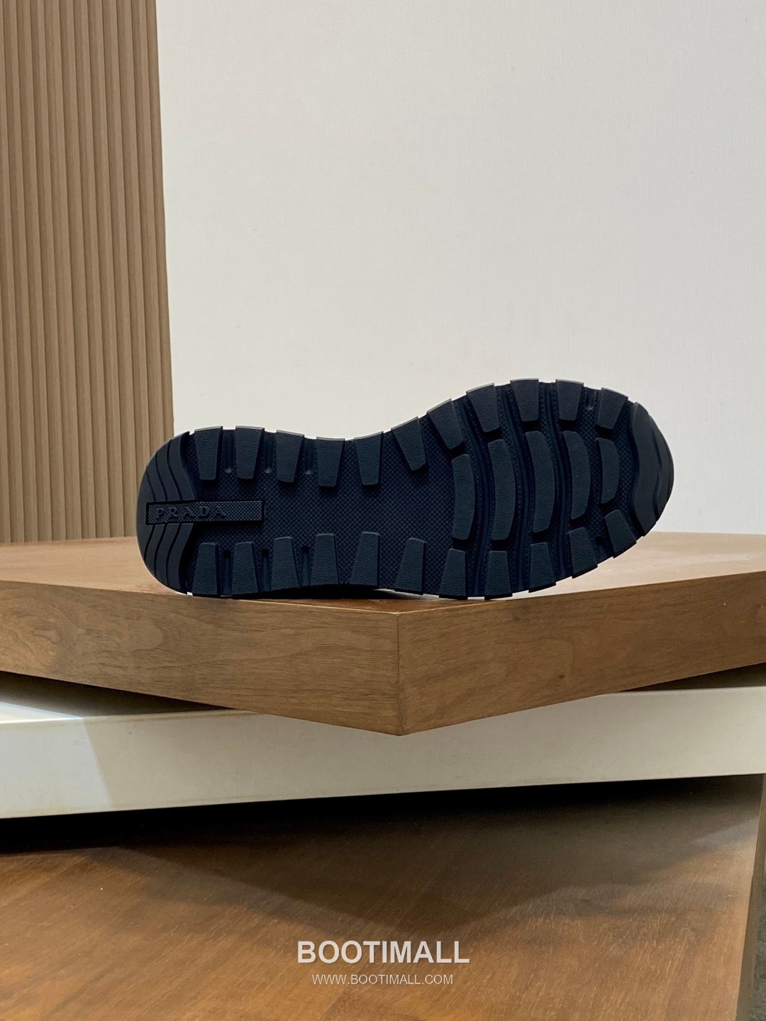 Prada Geometric Panel Runner Calfskin Mesh Khaki Sneakers 프라다 지오메트릭 패널 러너 송아지가죽 메쉬 카키 스니커즈 10