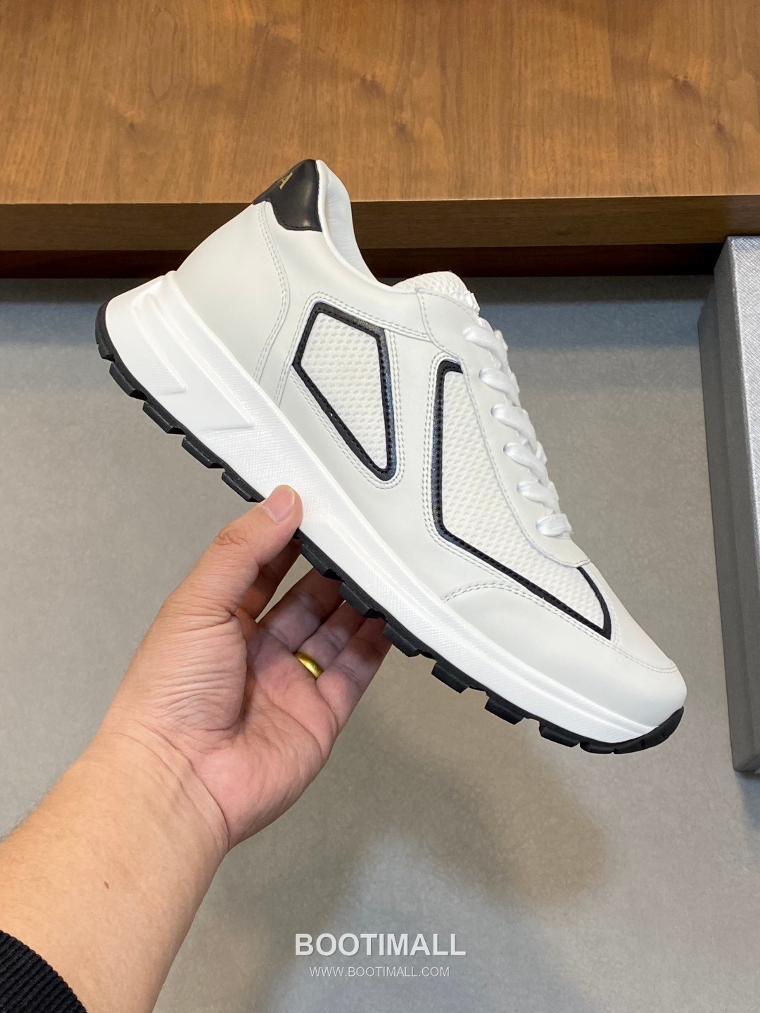 Prada Geometric Panel Runner Calfskin Mesh Khaki Sneakers 프라다 지오메트릭 패널 러너 송아지가죽 메쉬 카키 스니커즈 5