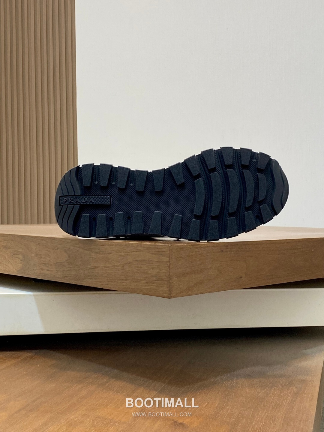 Prada Geometric Panel Runner Calfskin Mesh Khaki Sneakers 프라다 지오메트릭 패널 러너 송아지가죽 메쉬 카키 스니커즈 10