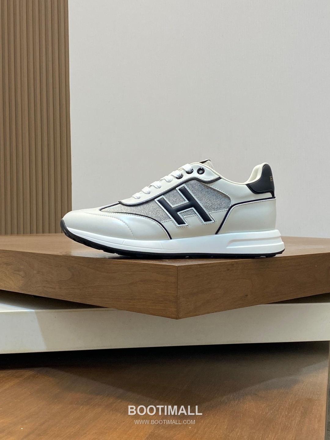 Hermes Suede Mesh Trainer Suede Leather Mesh Beige Sneakers 에르메스 스웨이드 메쉬 트레이너 스웨이드 레더 메쉬 베이지 스니커즈 2