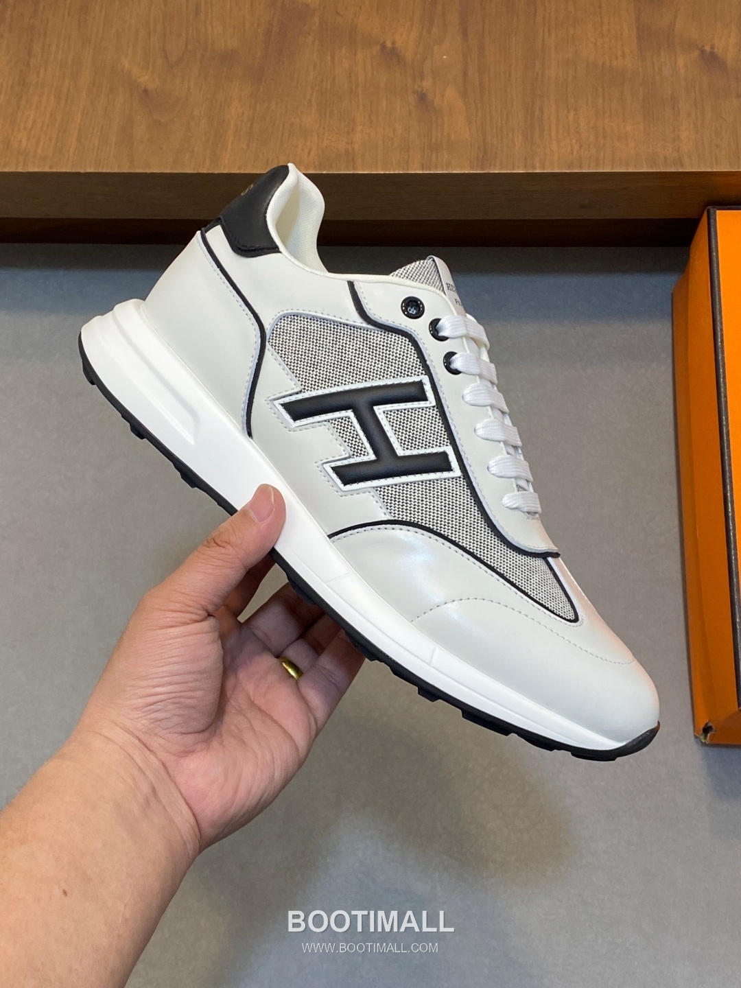 Hermes Suede Mesh Trainer Suede Leather Mesh Beige Sneakers 에르메스 스웨이드 메쉬 트레이너 스웨이드 레더 메쉬 베이지 스니커즈 4
