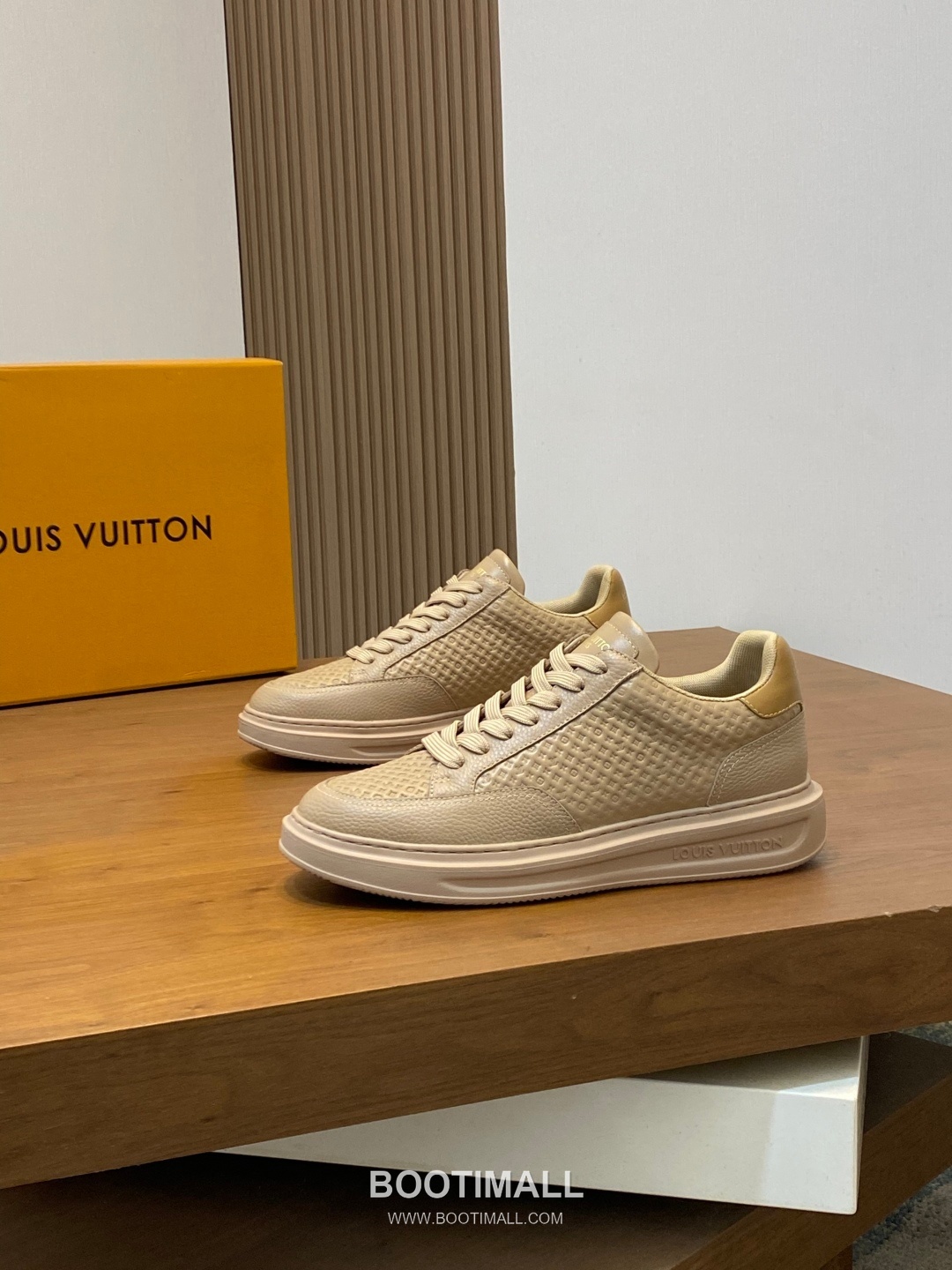 Louis Vuitton Monogram Perforated Low Sneaker Calfskin Leather Green Sneakers 루이비통 모노그램 펀칭 로우 스니커즈 송아지가죽 그린 -4 3