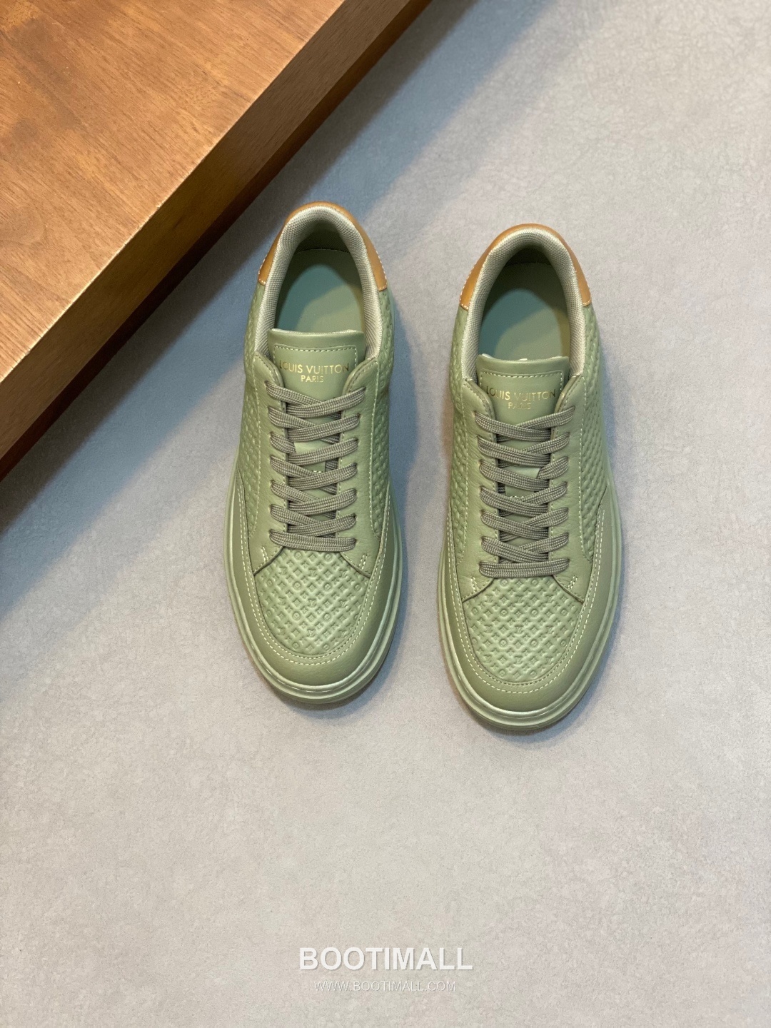 Louis Vuitton Monogram Perforated Low Sneaker Calfskin Leather Green Sneakers 루이비통 모노그램 펀칭 로우 스니커즈 송아지가죽 그린 -4 1