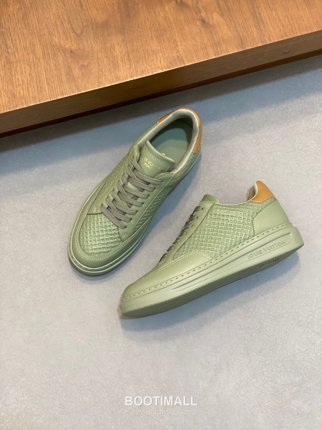 Louis Vuitton Monogram Perforated Low Sneaker Calfskin Leather Green Sneakers 루이비통 모노그램 펀칭 로우 스니커즈 송아지가죽 그린 -4 5