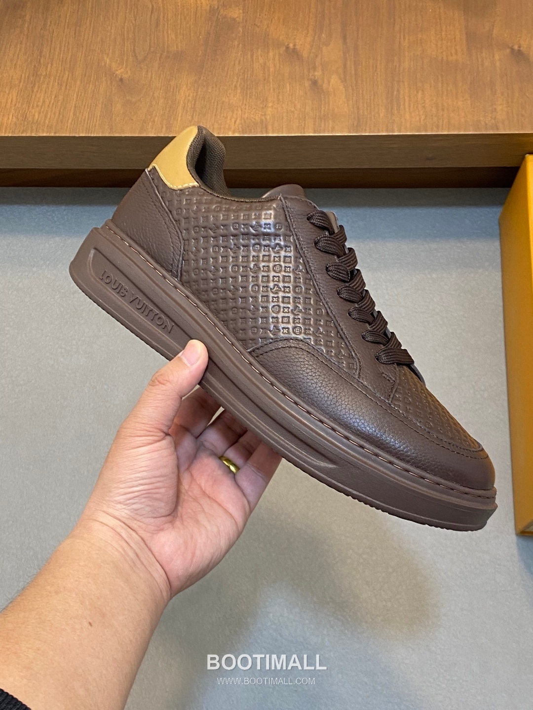 Louis Vuitton Monogram Perforated Low Sneaker Calfskin Leather Green Sneakers 루이비통 모노그램 펀칭 로우 스니커즈 송아지가죽 그린 -4 4