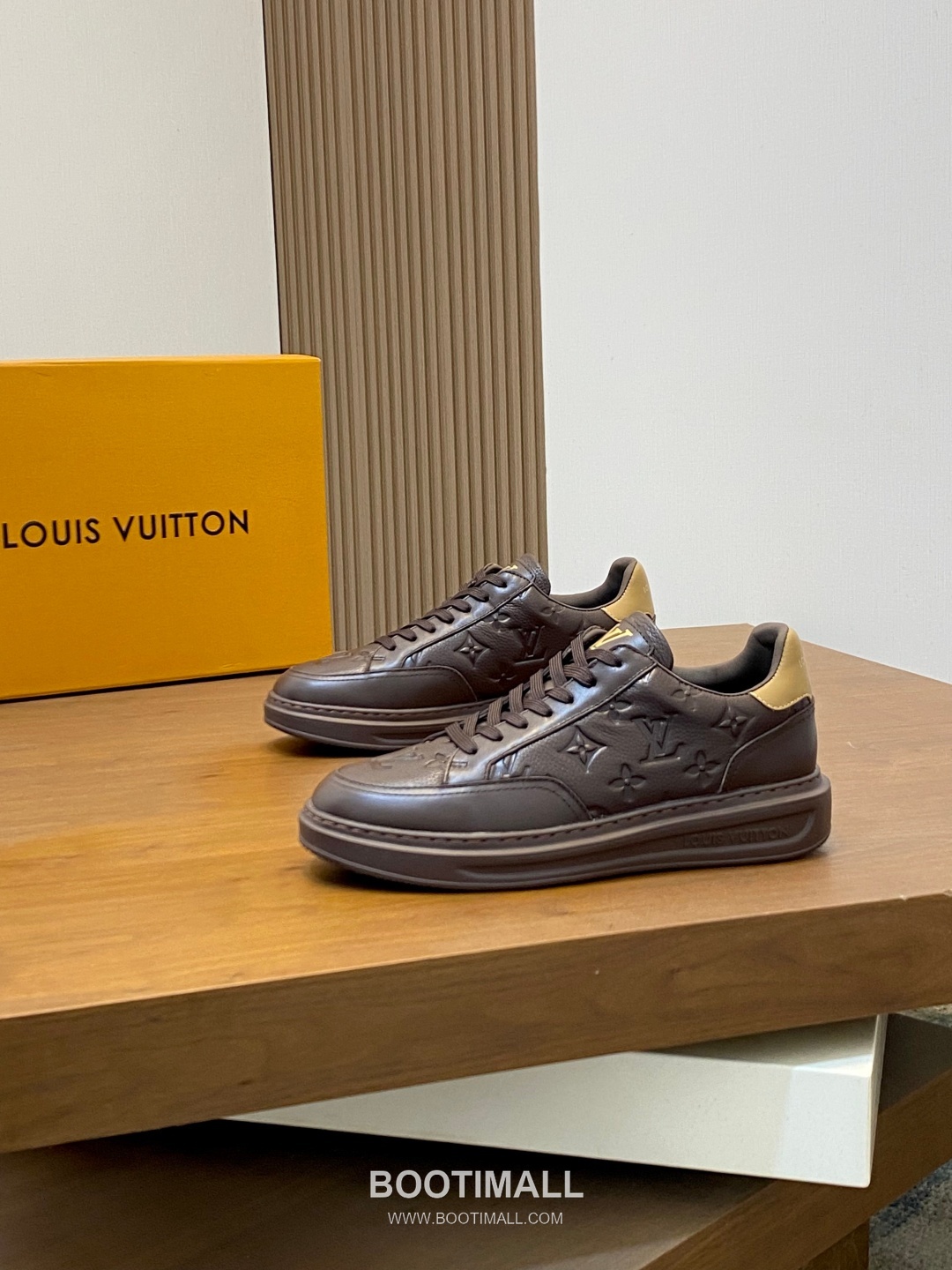Louis Vuitton Monogram Perforated Low Sneaker Calfskin Leather Green Sneakers 루이비통 모노그램 펀칭 로우 스니커즈 송아지가죽 그린 -4 3