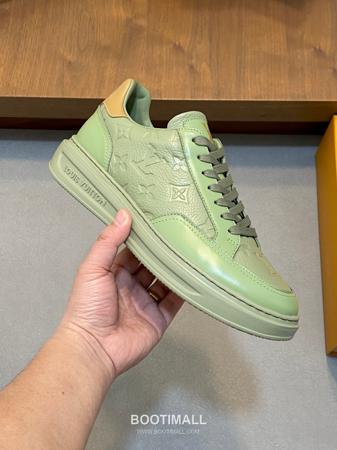 Louis Vuitton Monogram Perforated Low Sneaker Calfskin Leather Green Sneakers 루이비통 모노그램 펀칭 로우 스니커즈 송아지가죽 그린 -4 4