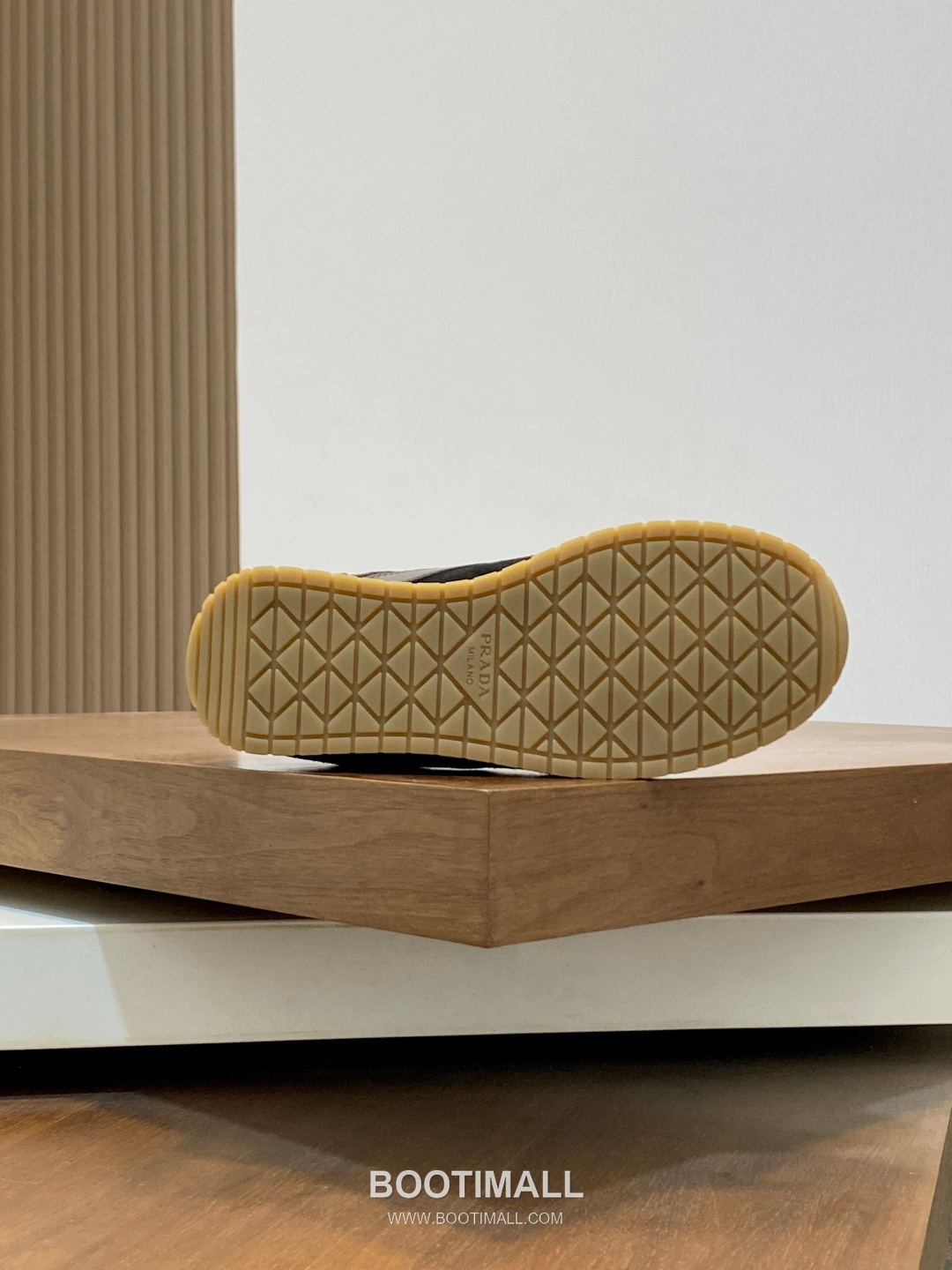 Prada Geometric Stitch Low Sneaker Calf Leather Nylon Black Sneakers 프라다 지오메트릭 스티치 로우 스니커즈 소가죽 나일론 블랙 9