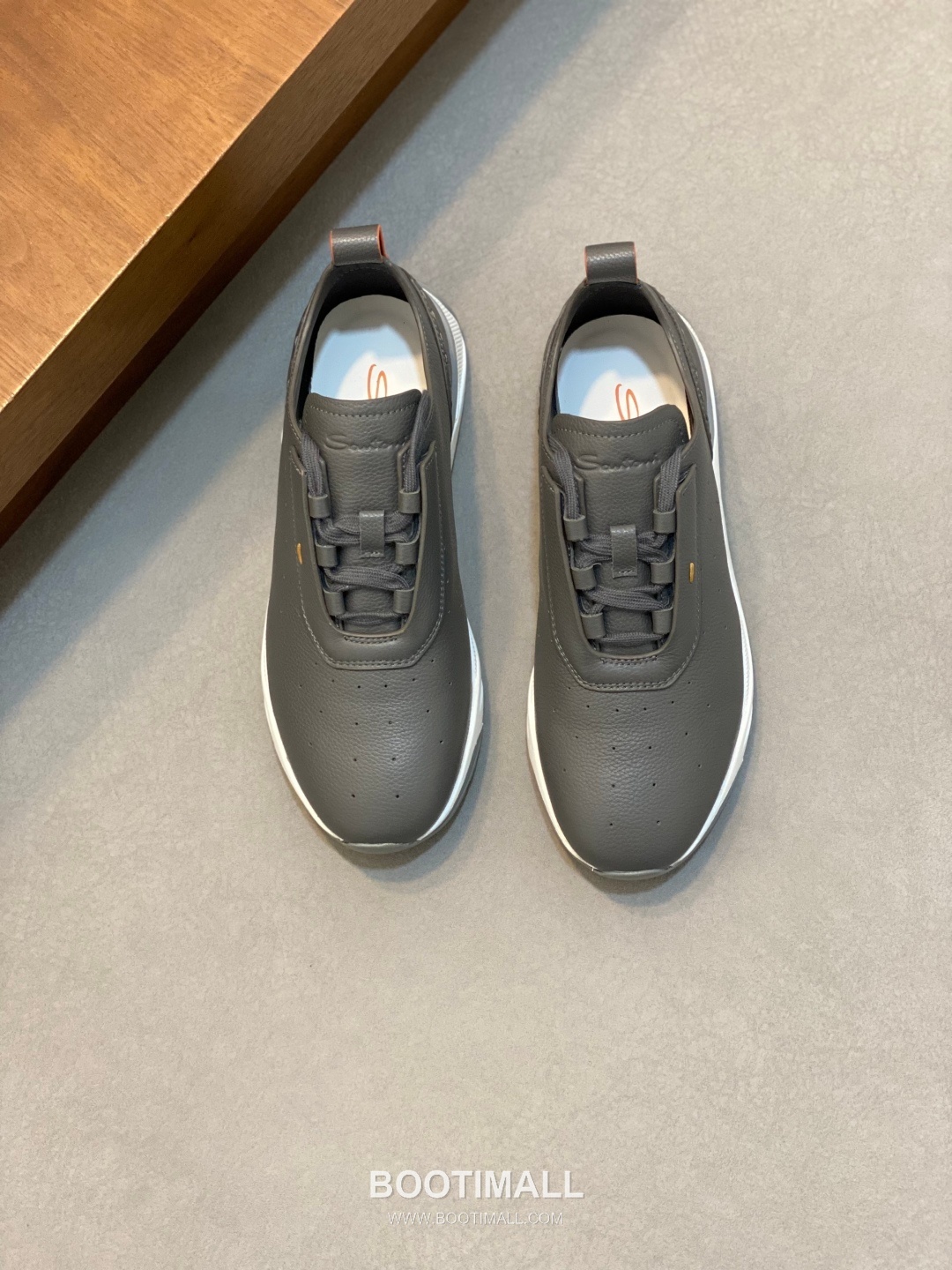 Santoni Calf Leather Low Top Sneaker 산토니 카프 레더 로우탑 스니커즈 1